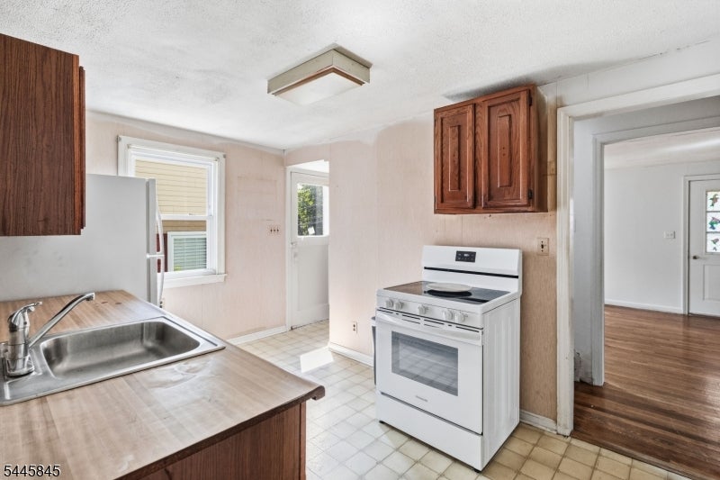 48 Malapardis Rd