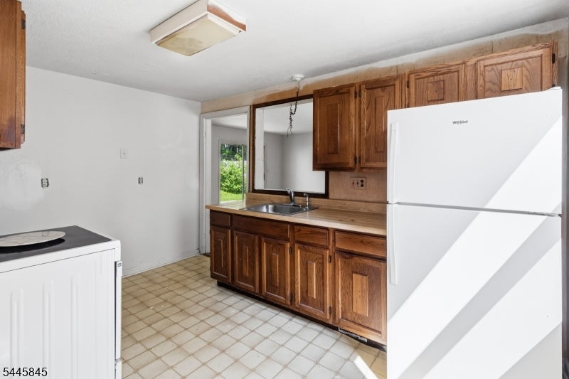 48 Malapardis Rd
