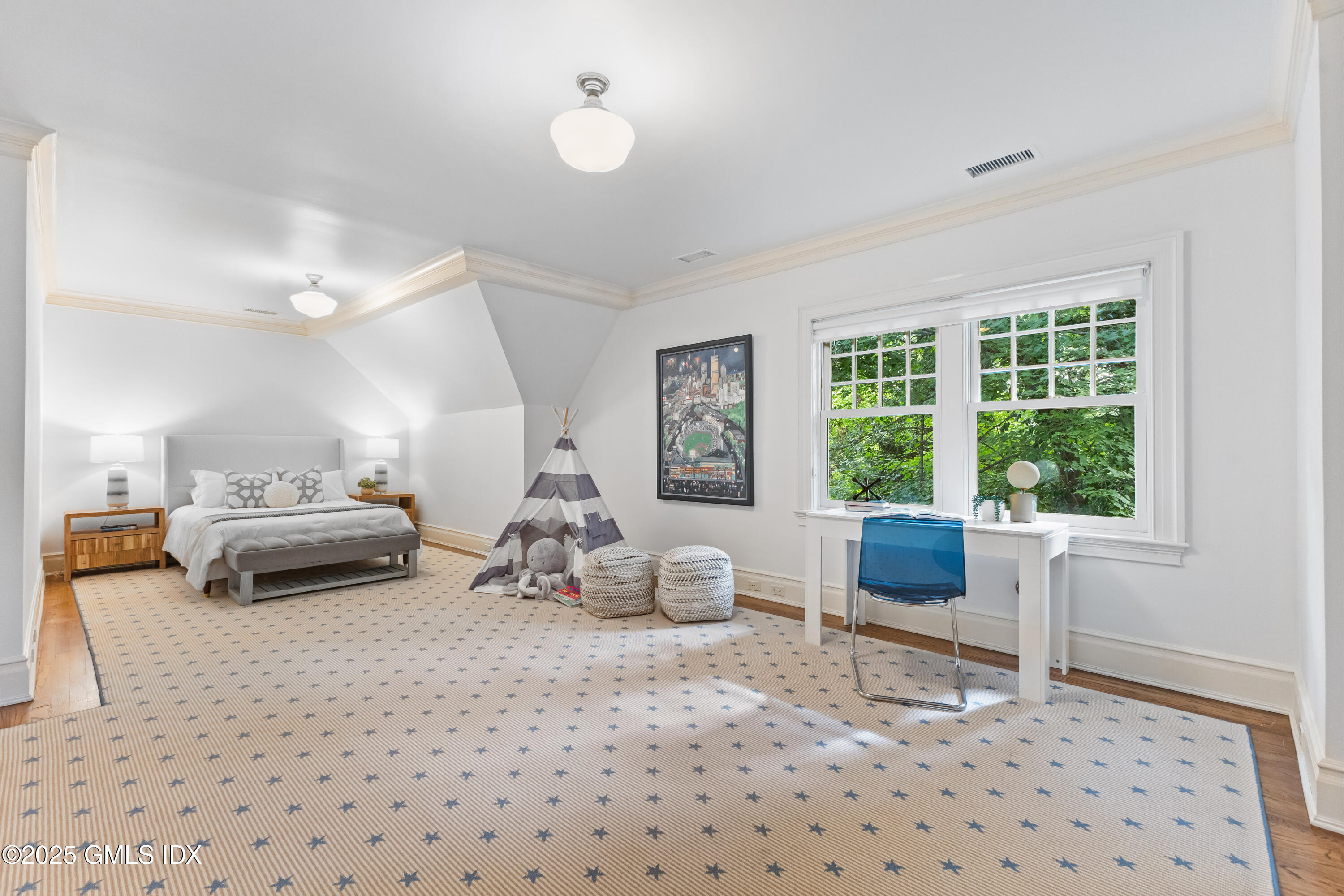 7 JONES PARK Drive