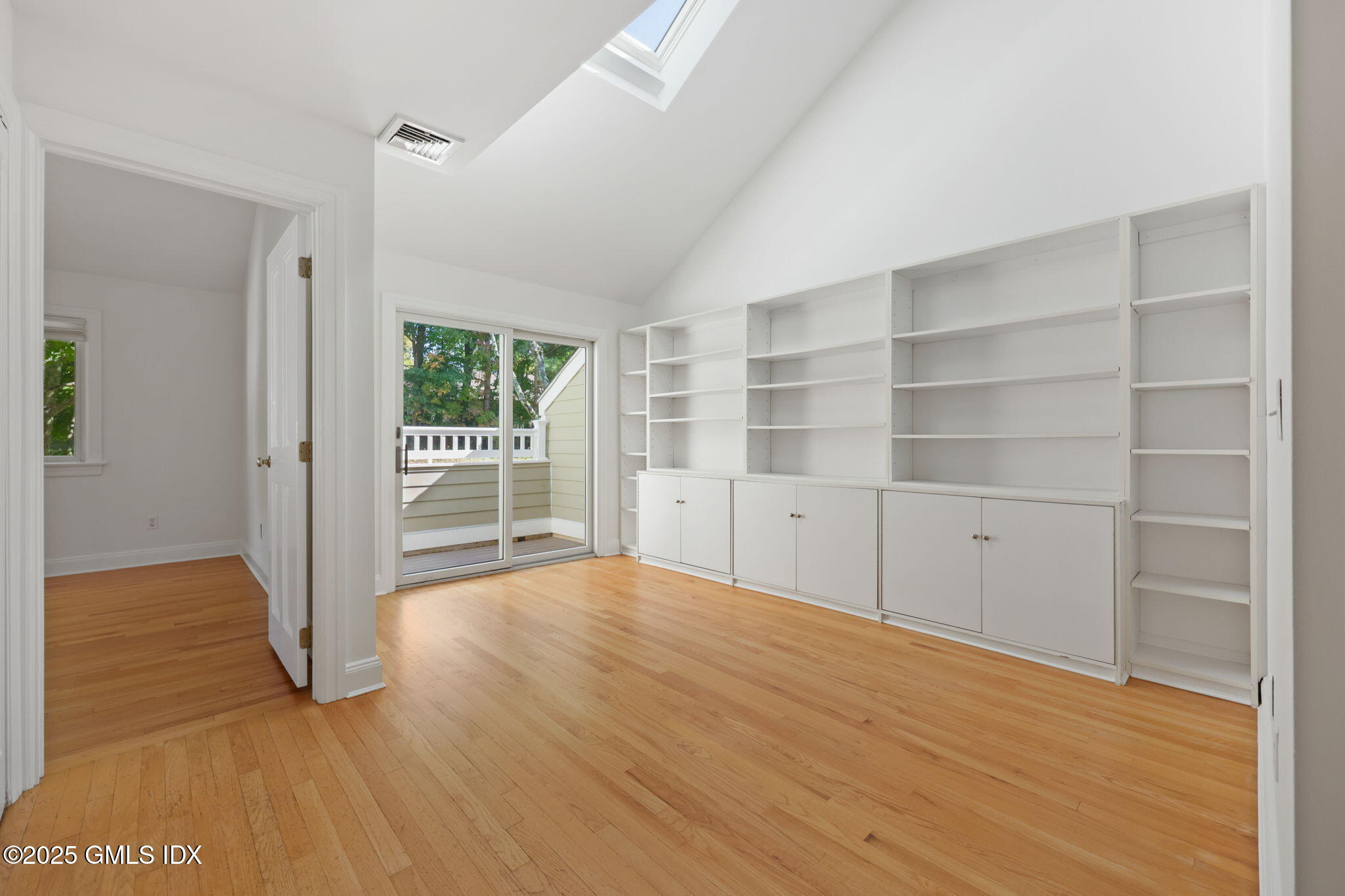 333 Palmer Hill Road, 2D