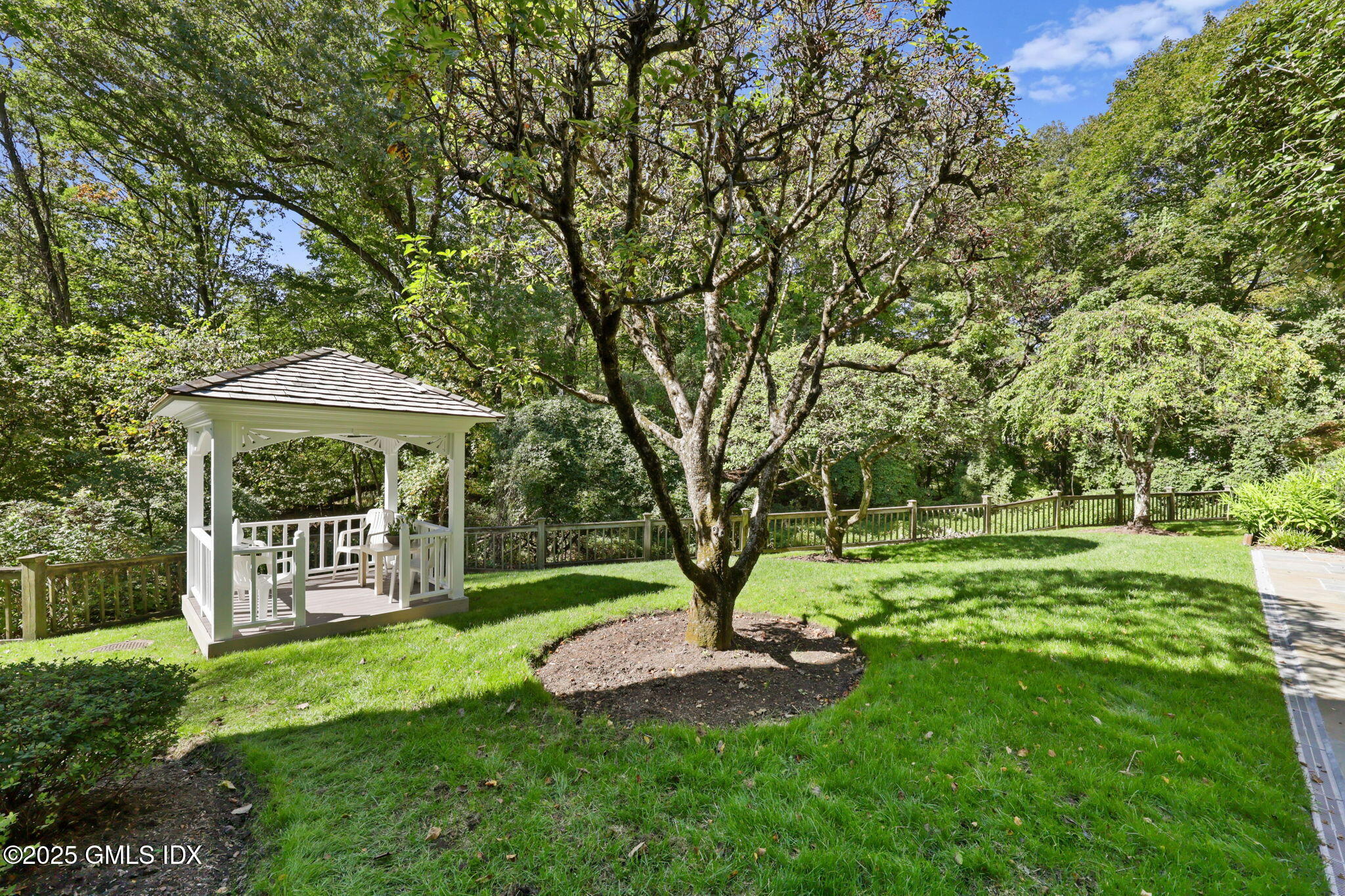 333 Palmer Hill Road, 2D