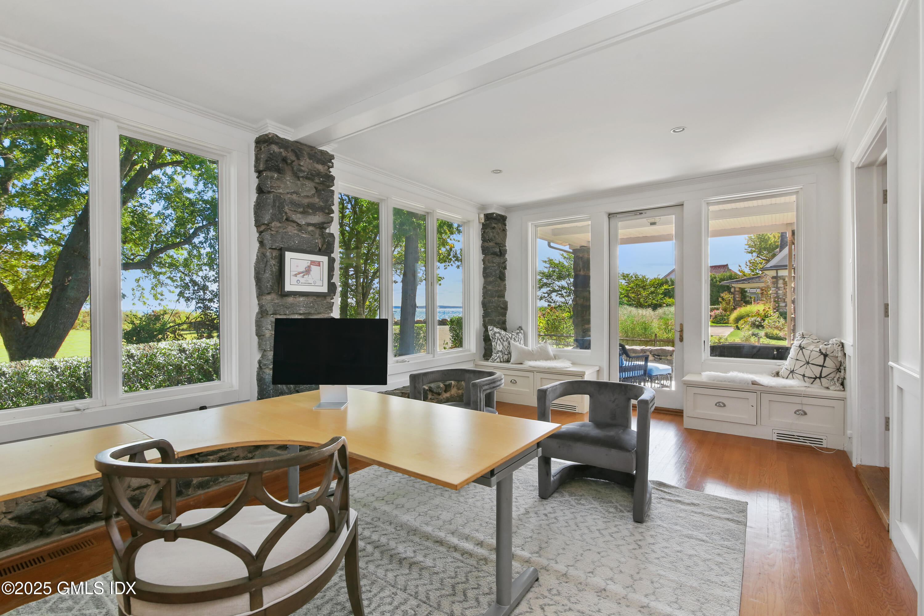 3 Cove Road