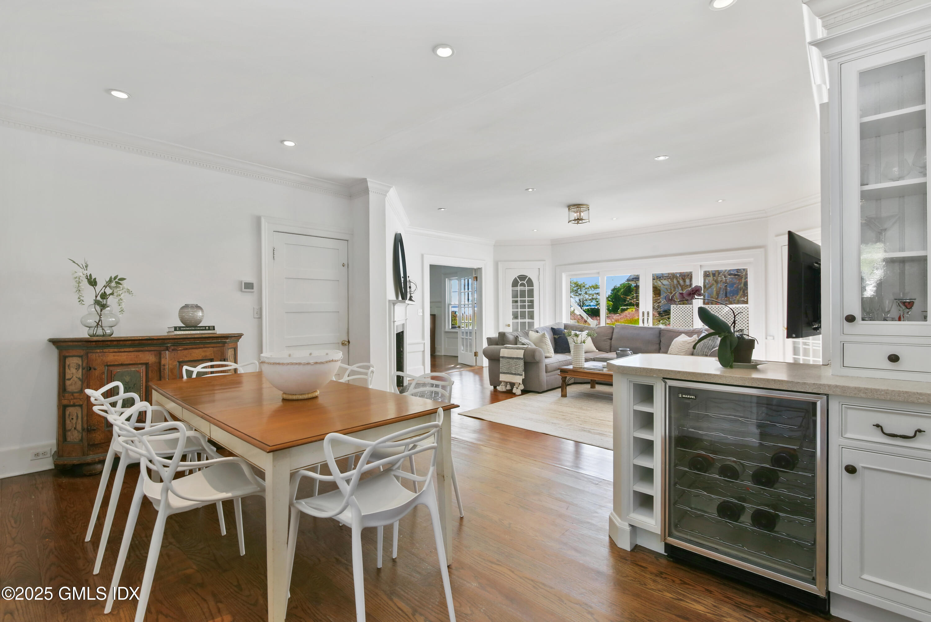3 Cove Road