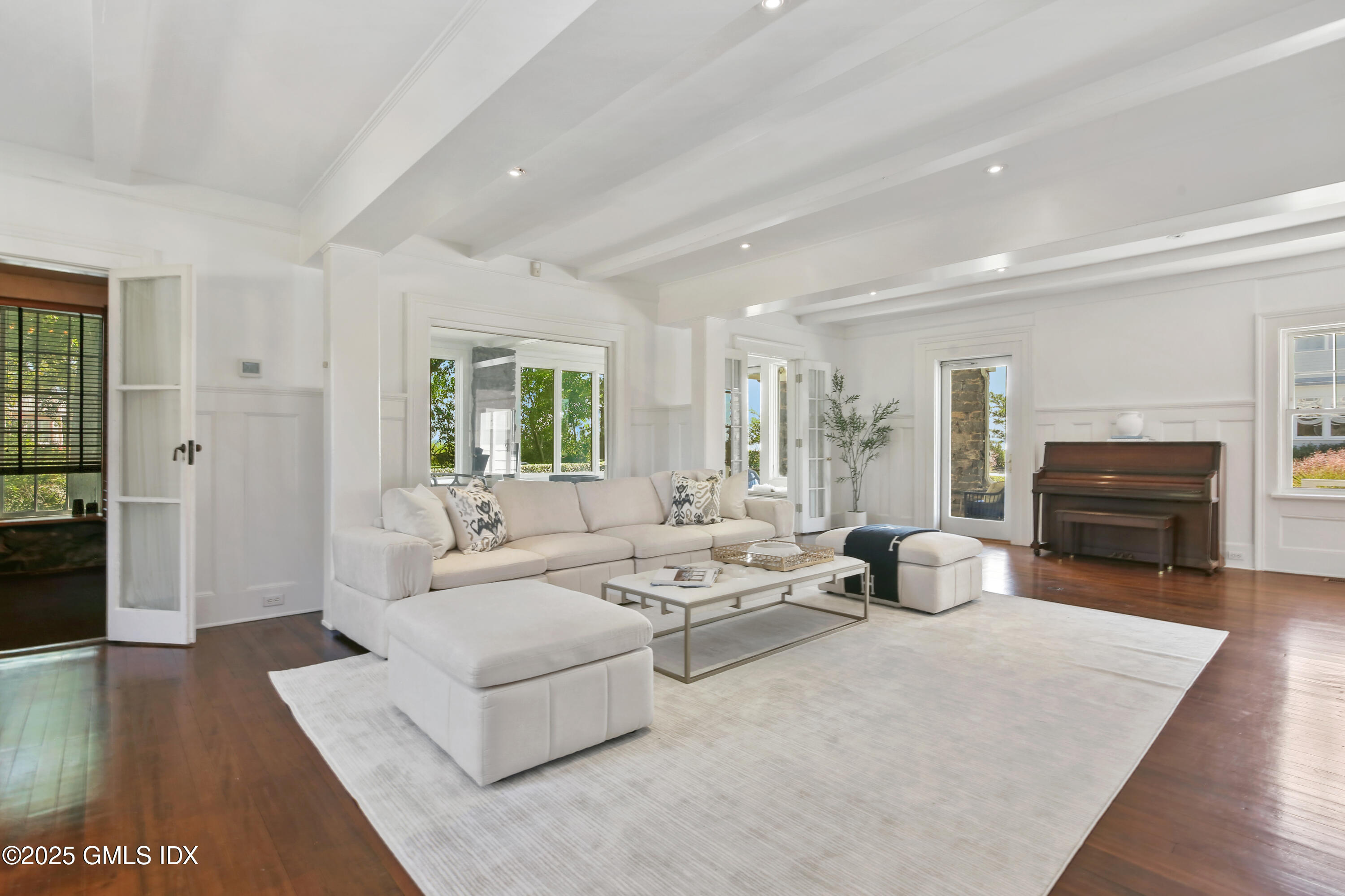 3 Cove Road