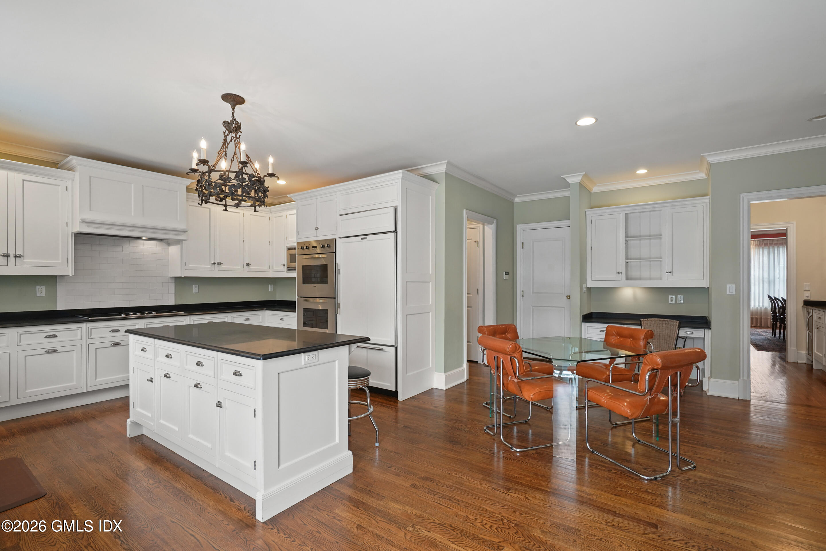 53 Waterview Way