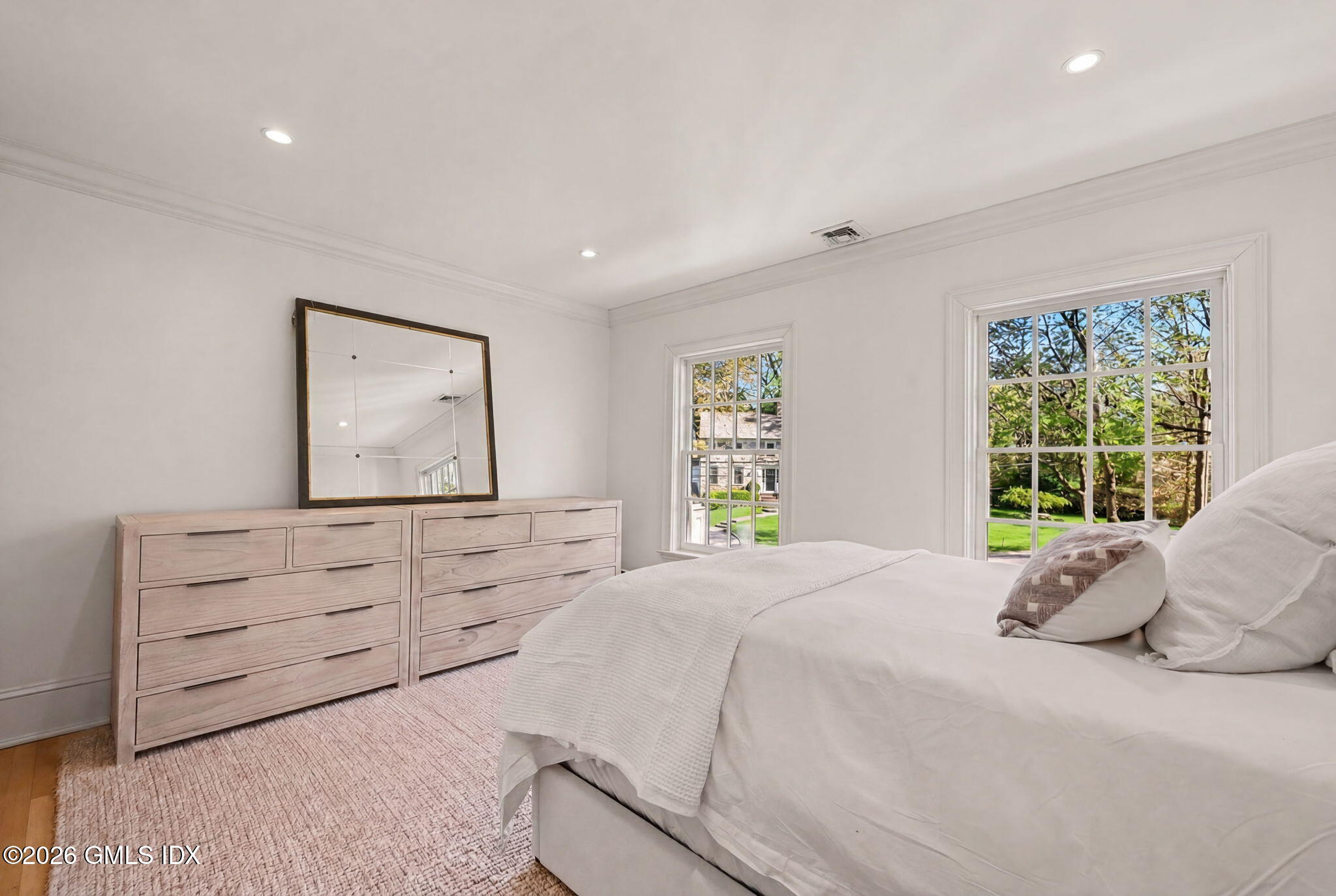 49 Willow Road