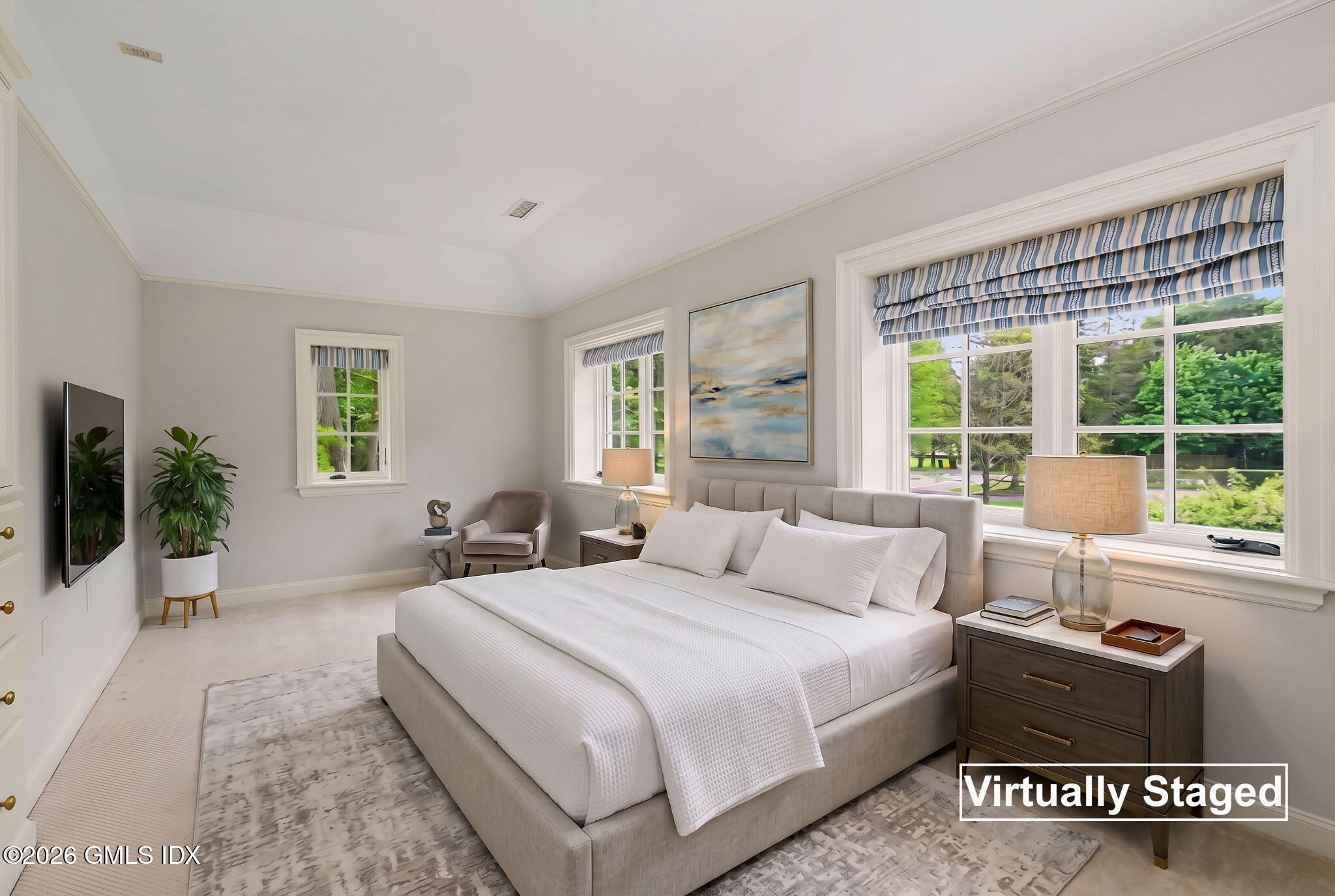 183 E Putnam Avenue Carriage House