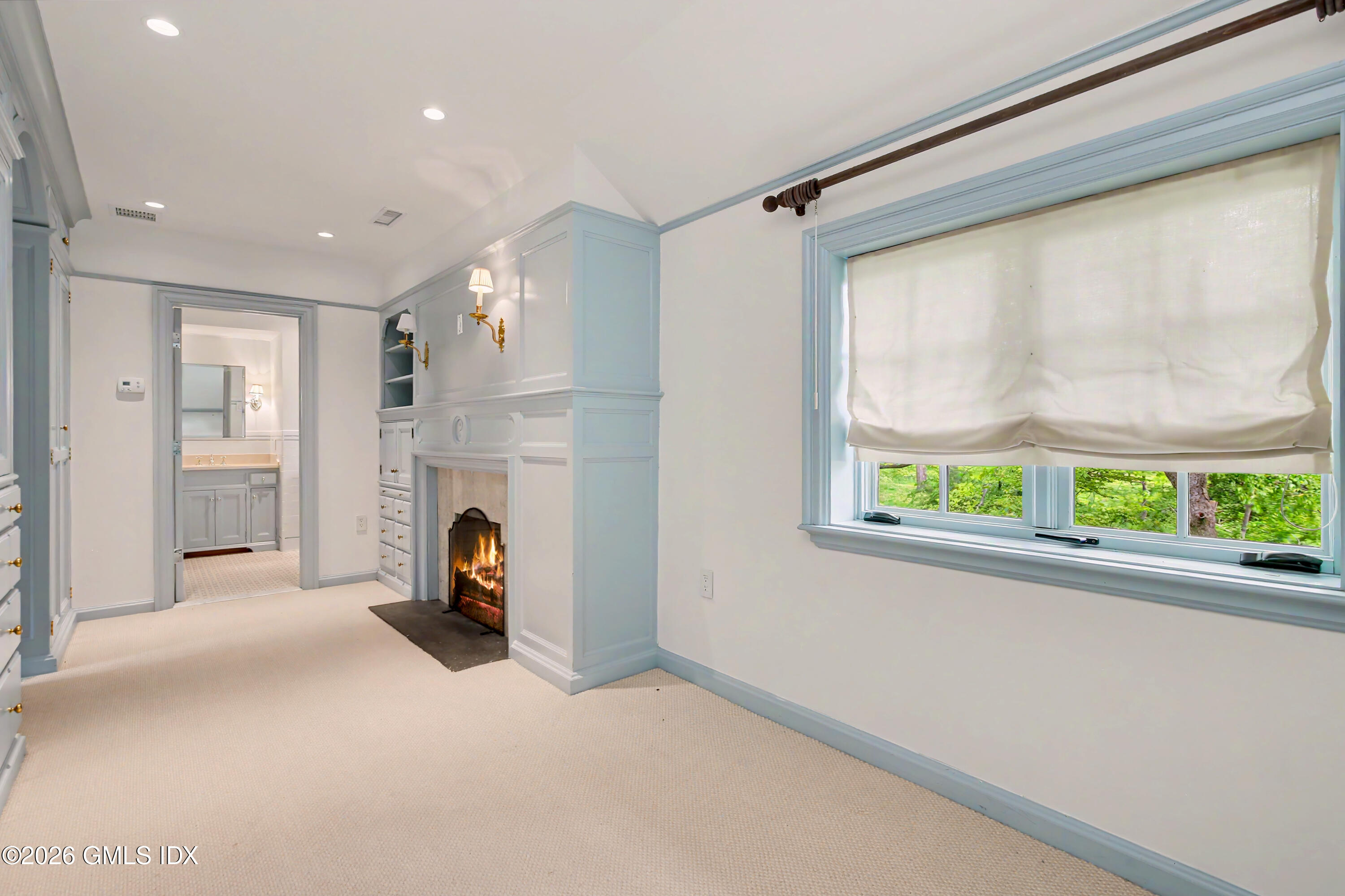 183 E Putnam Avenue Carriage House
