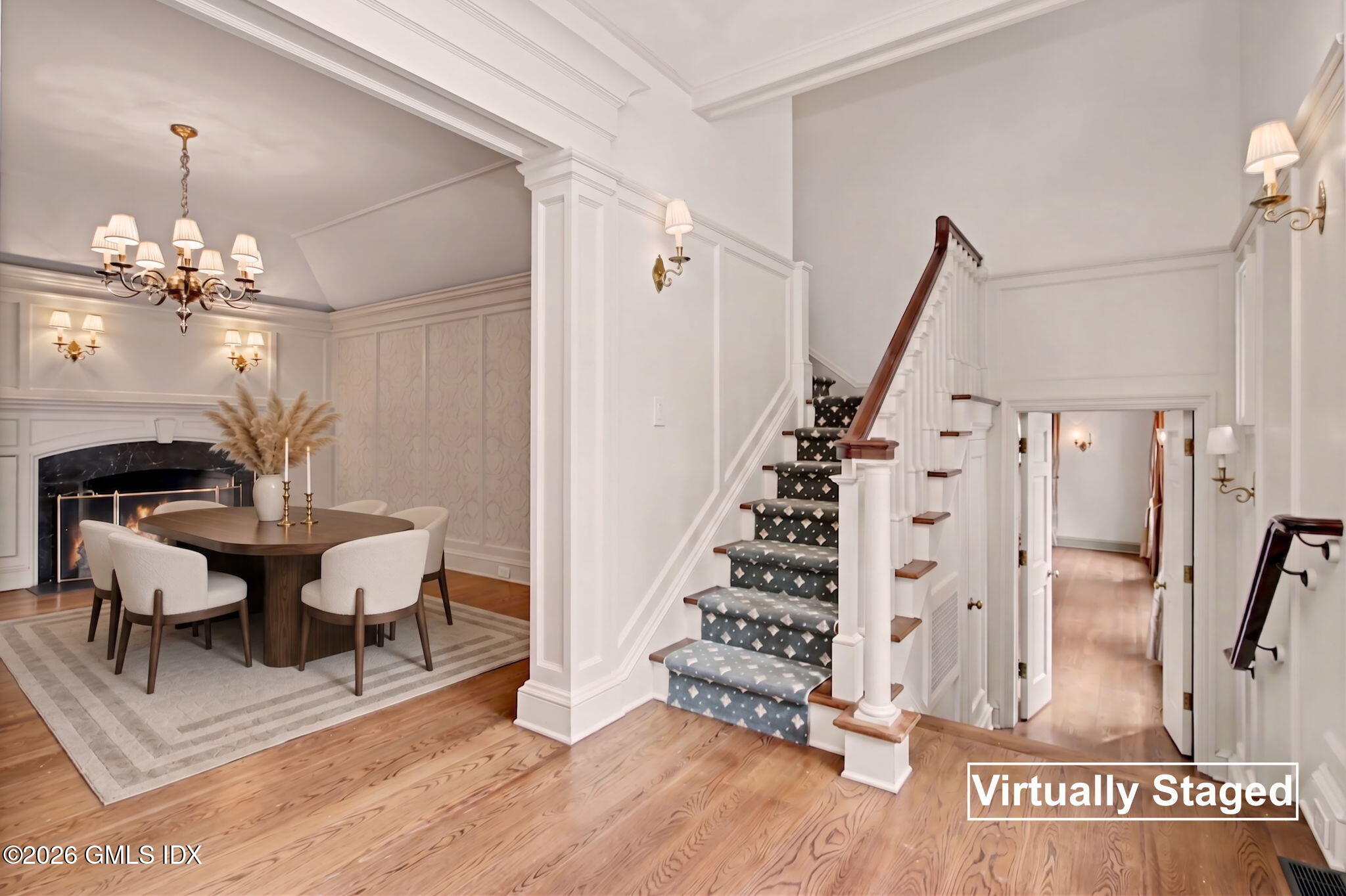 183 E Putnam Avenue Carriage House