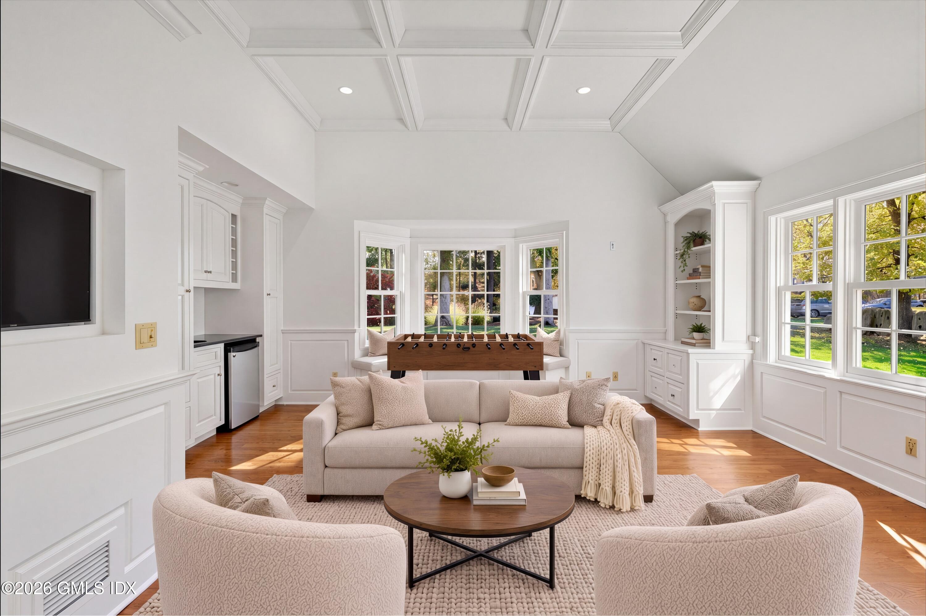5 Carriage Road