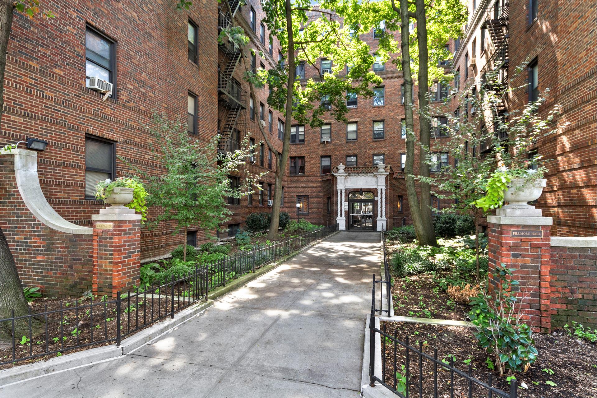 83-10 35TH Avenue 2V