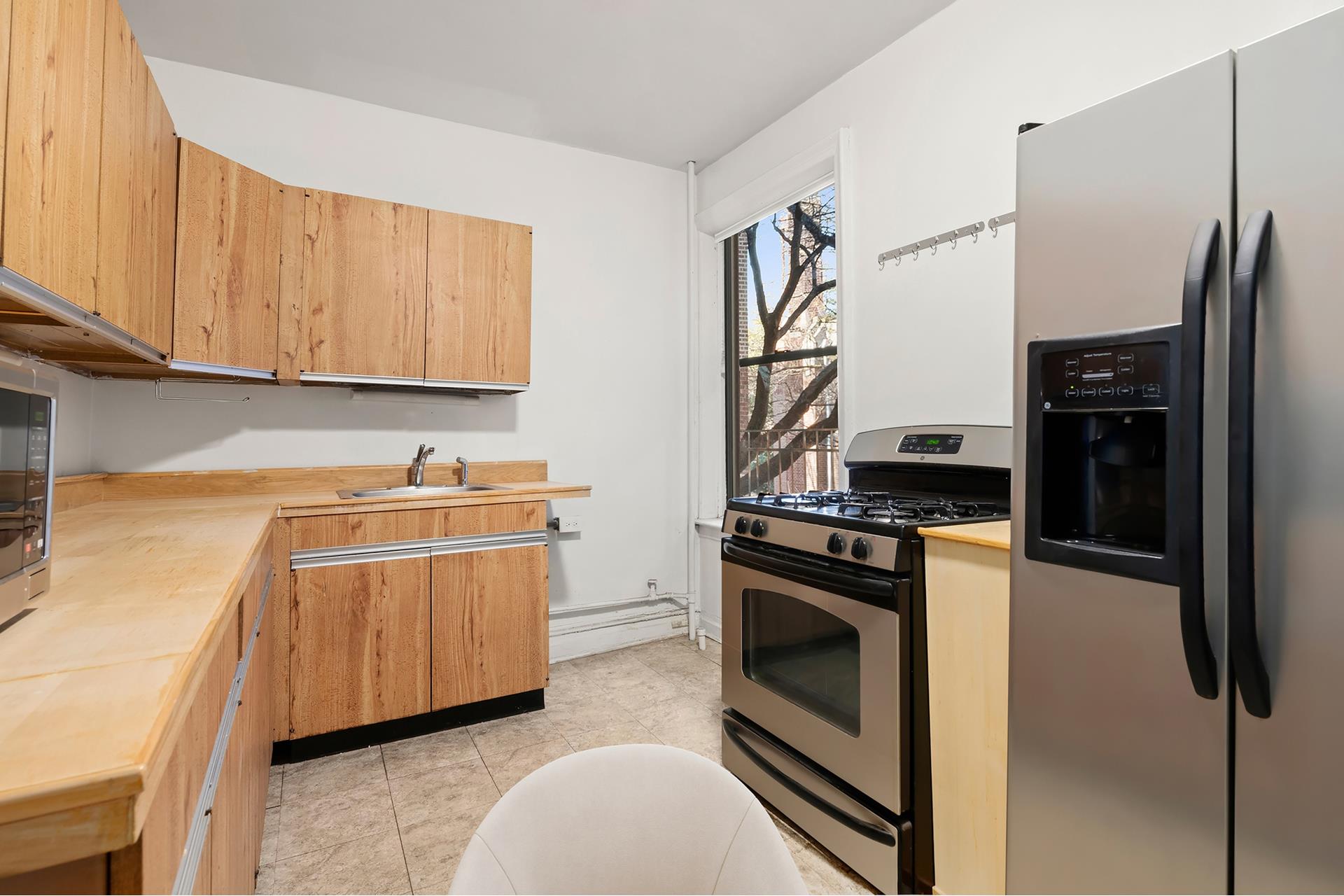 83-10 35TH Avenue 2V
