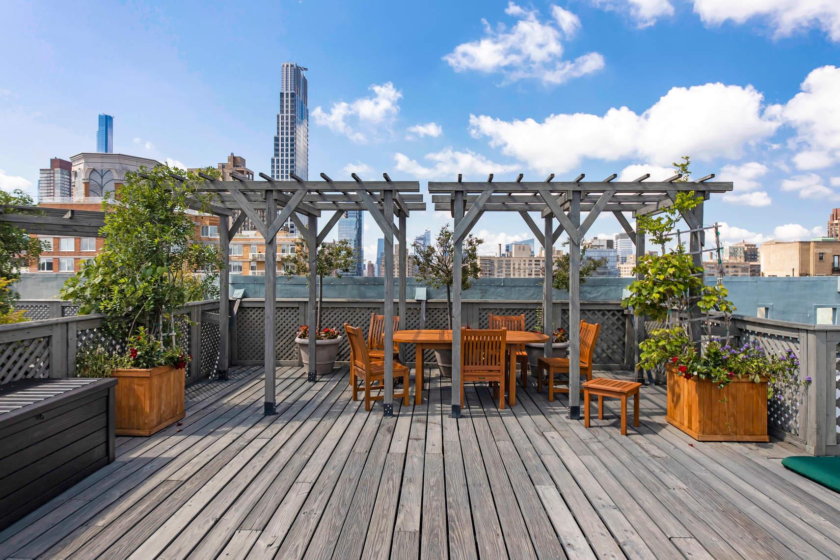 2109 BROADWAY 810