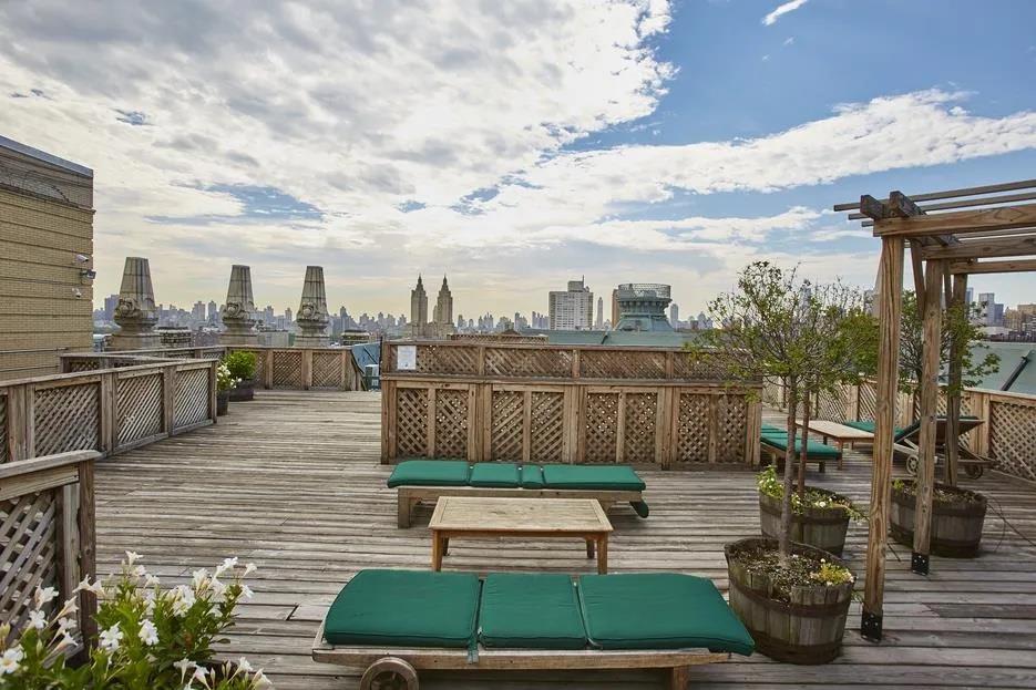 2109 BROADWAY 810