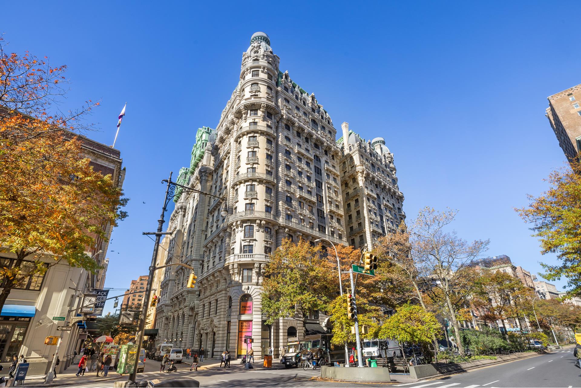 2109 BROADWAY 810