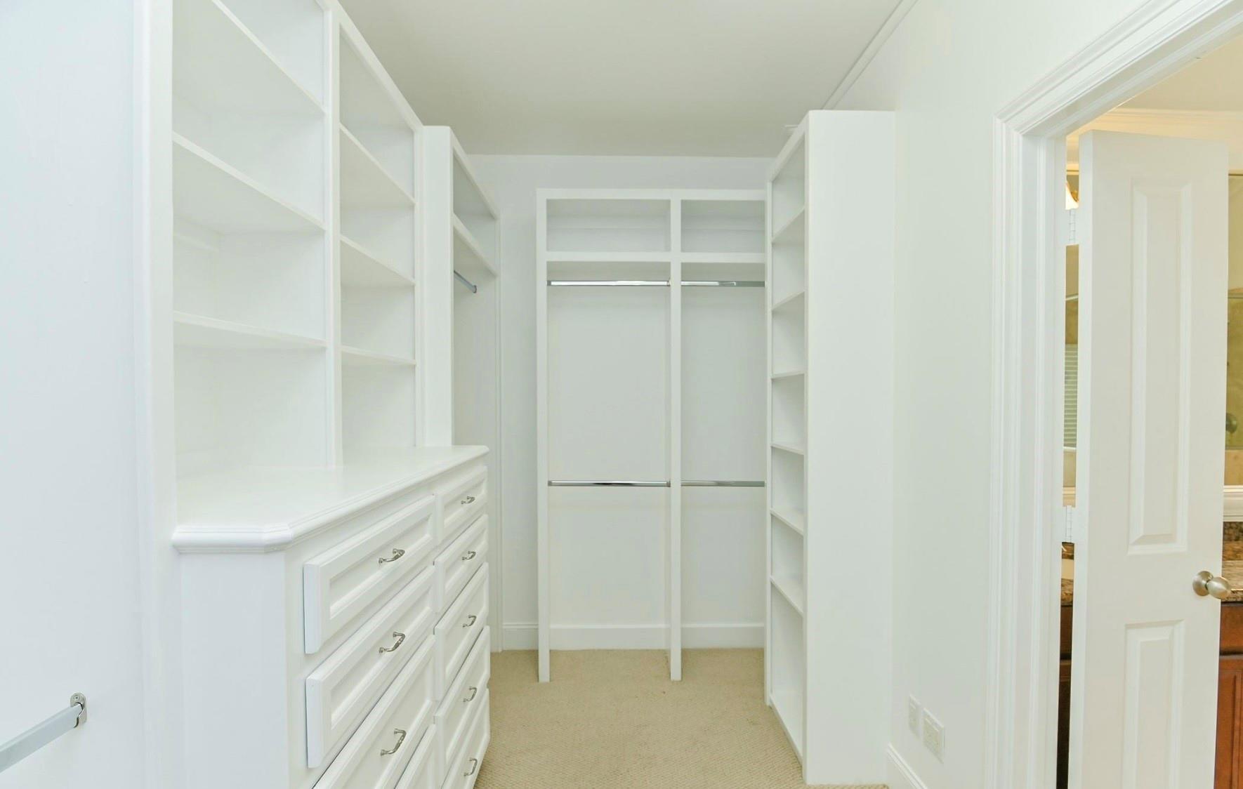 6818 Staffordshire Boulevard