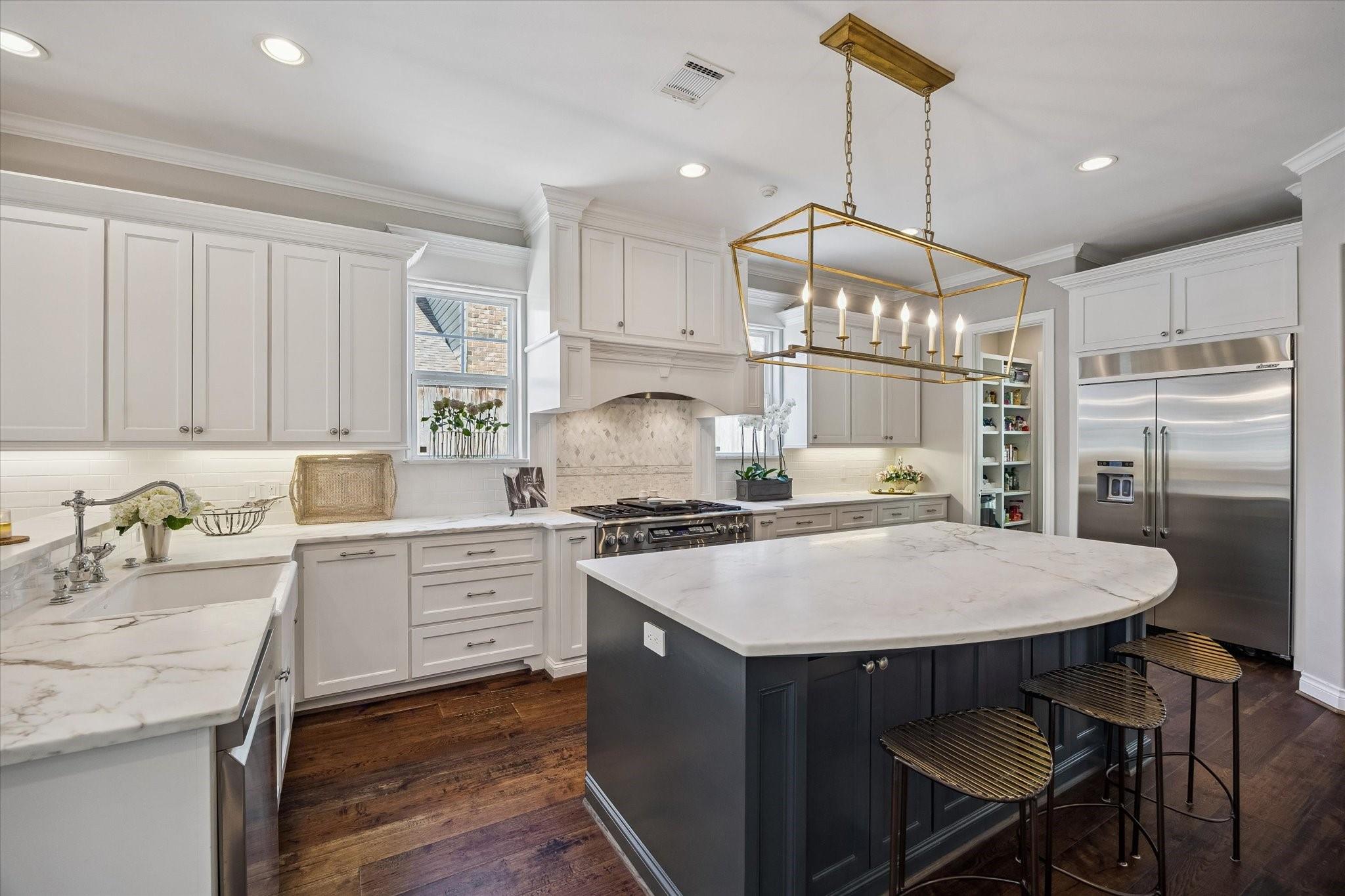 7215 Blandford Lane