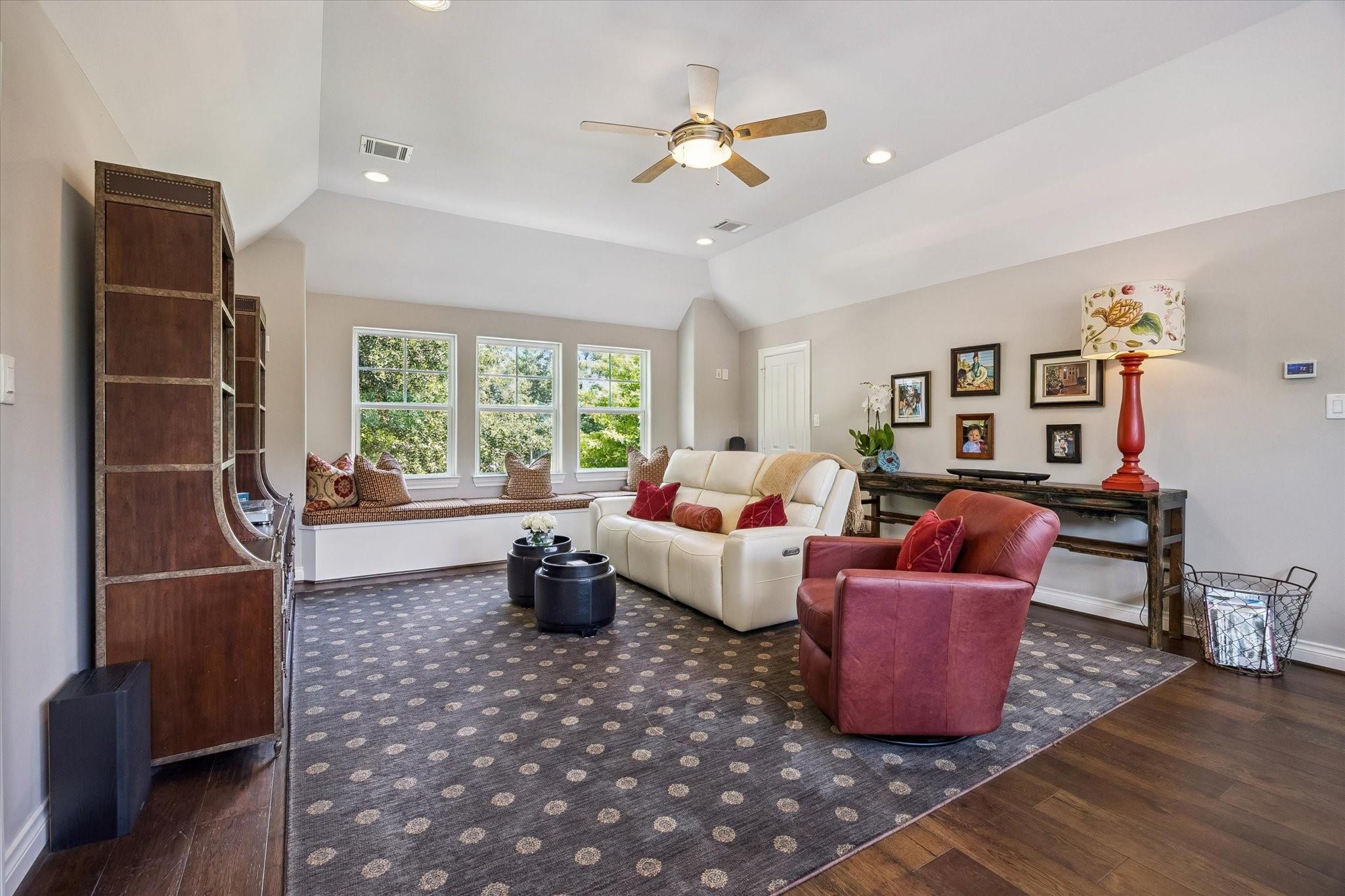 7215 Blandford Lane