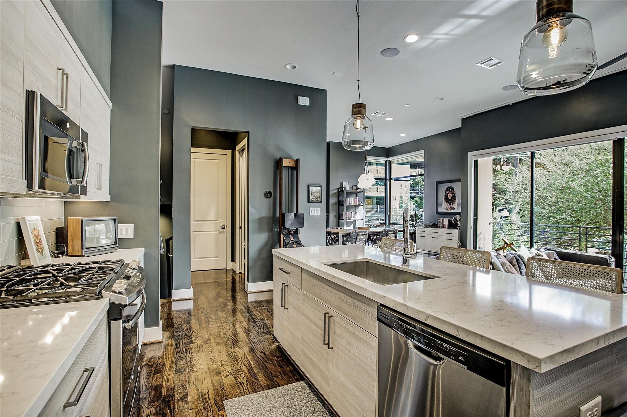 1004 California Street # 101