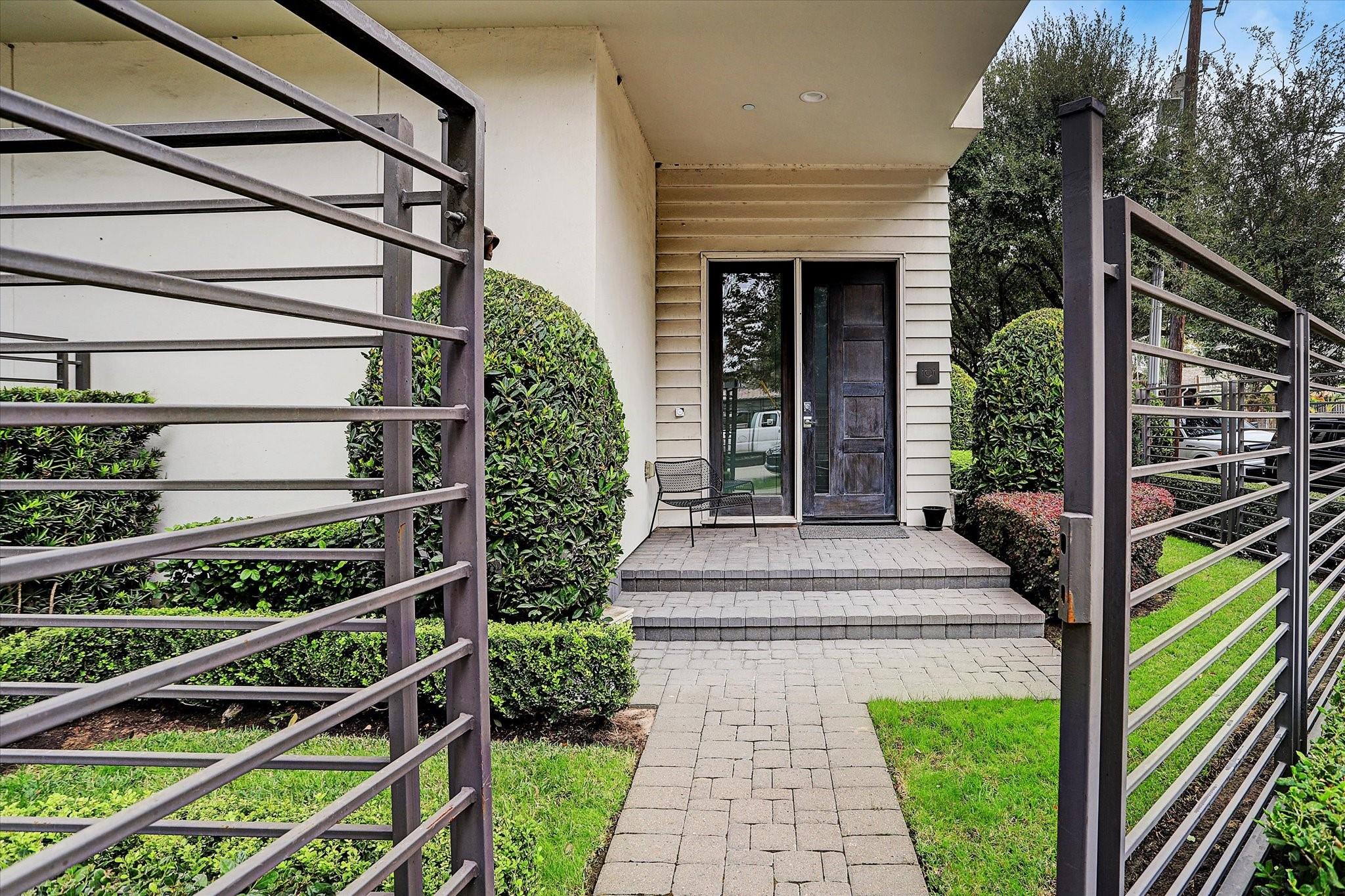 1004 California Street # 101