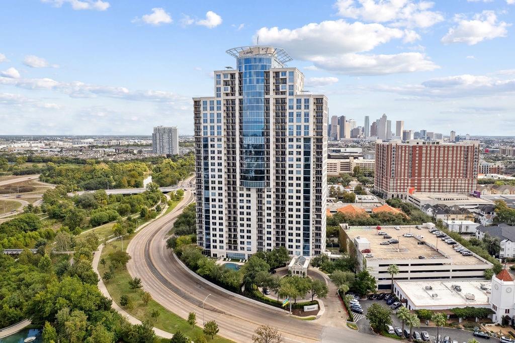 3333 Allen Parkway # 1907
