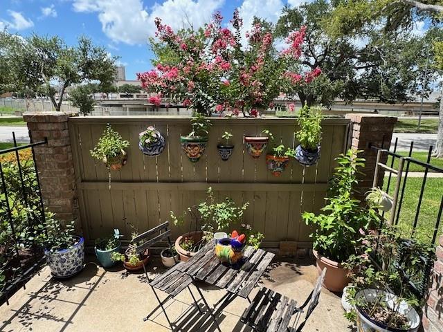 2400 N Braeswood Boulevard # 108