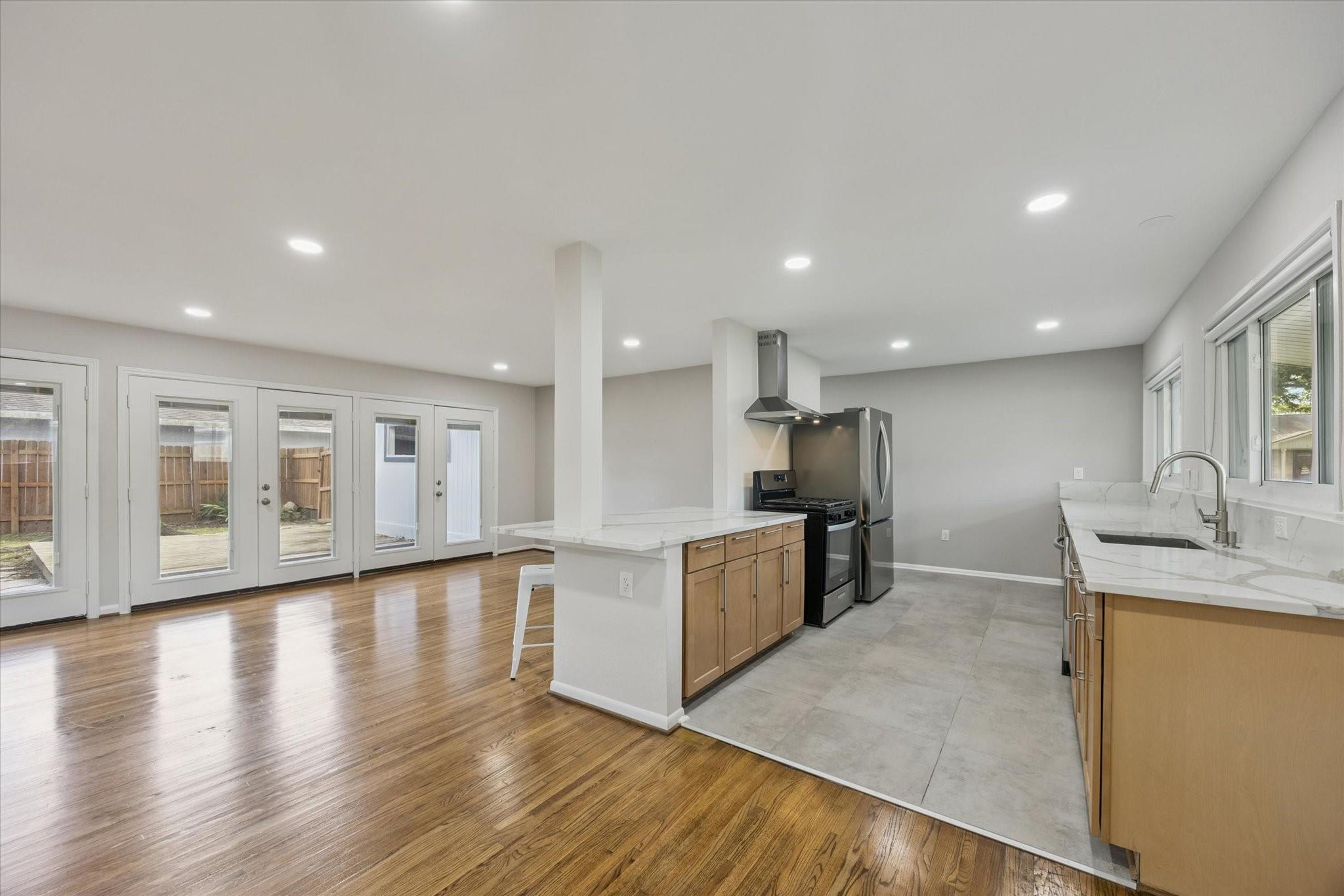 8621 Bob White Drive