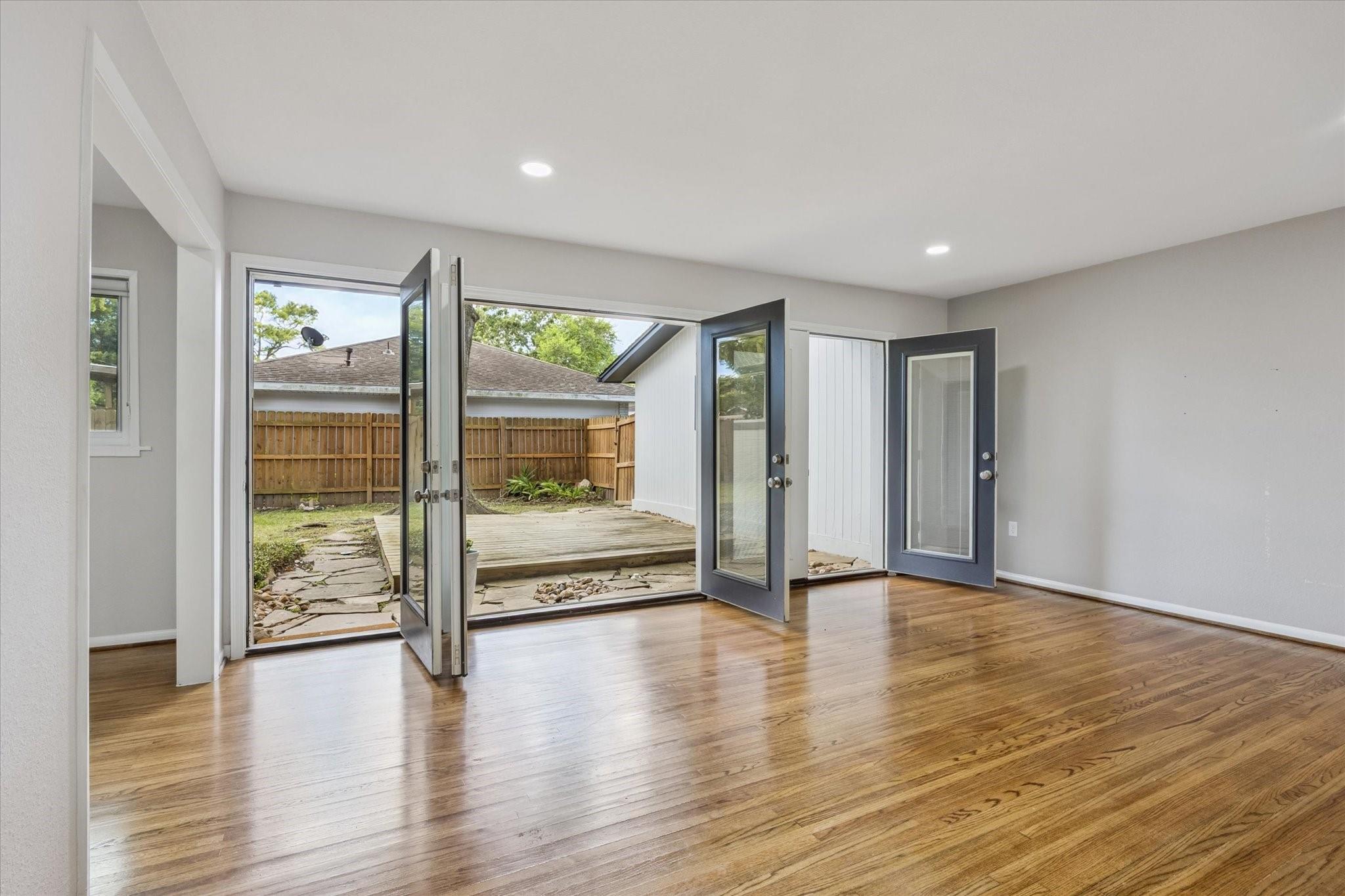 8621 Bob White Drive