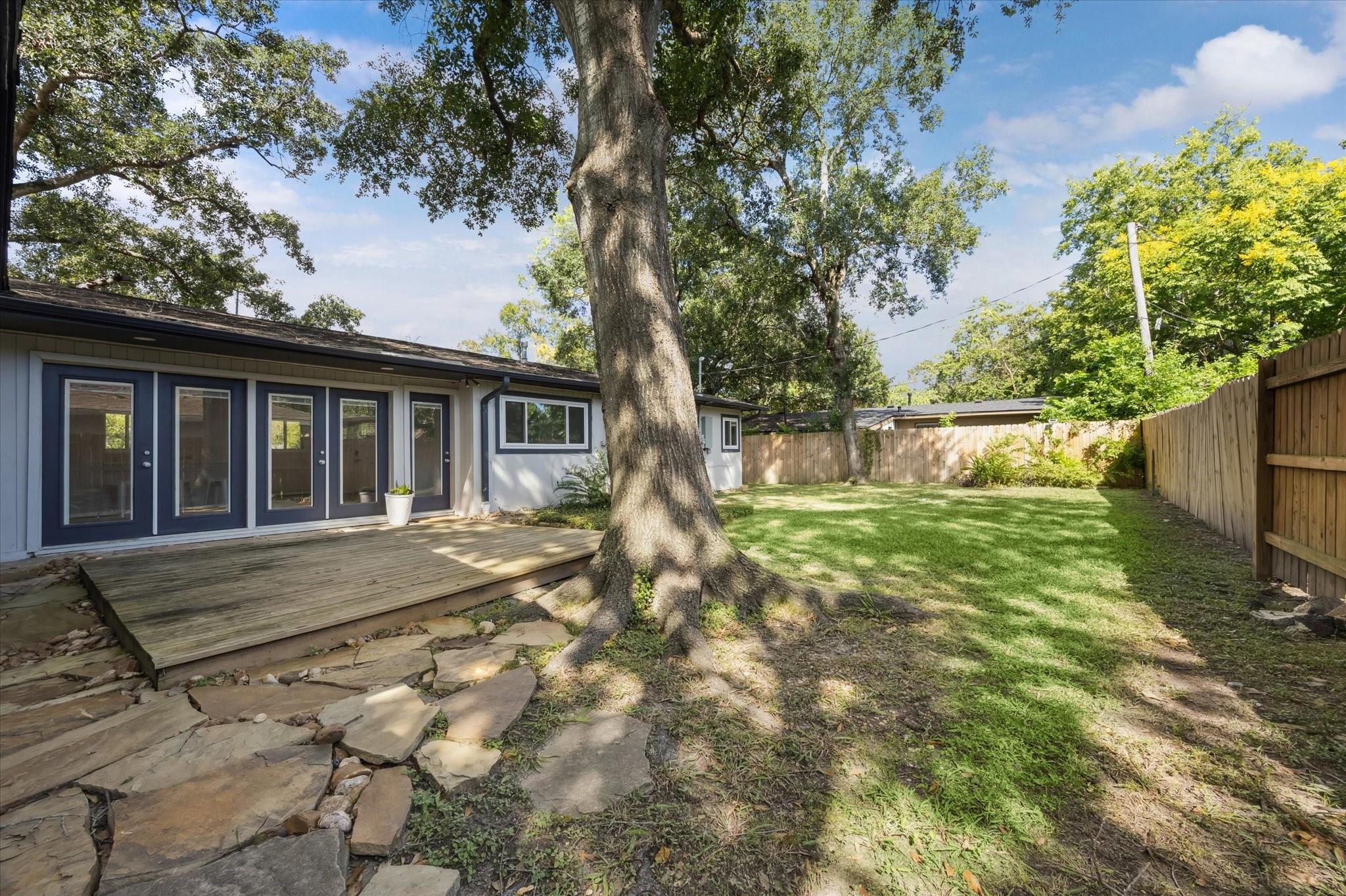 8621 Bob White Drive