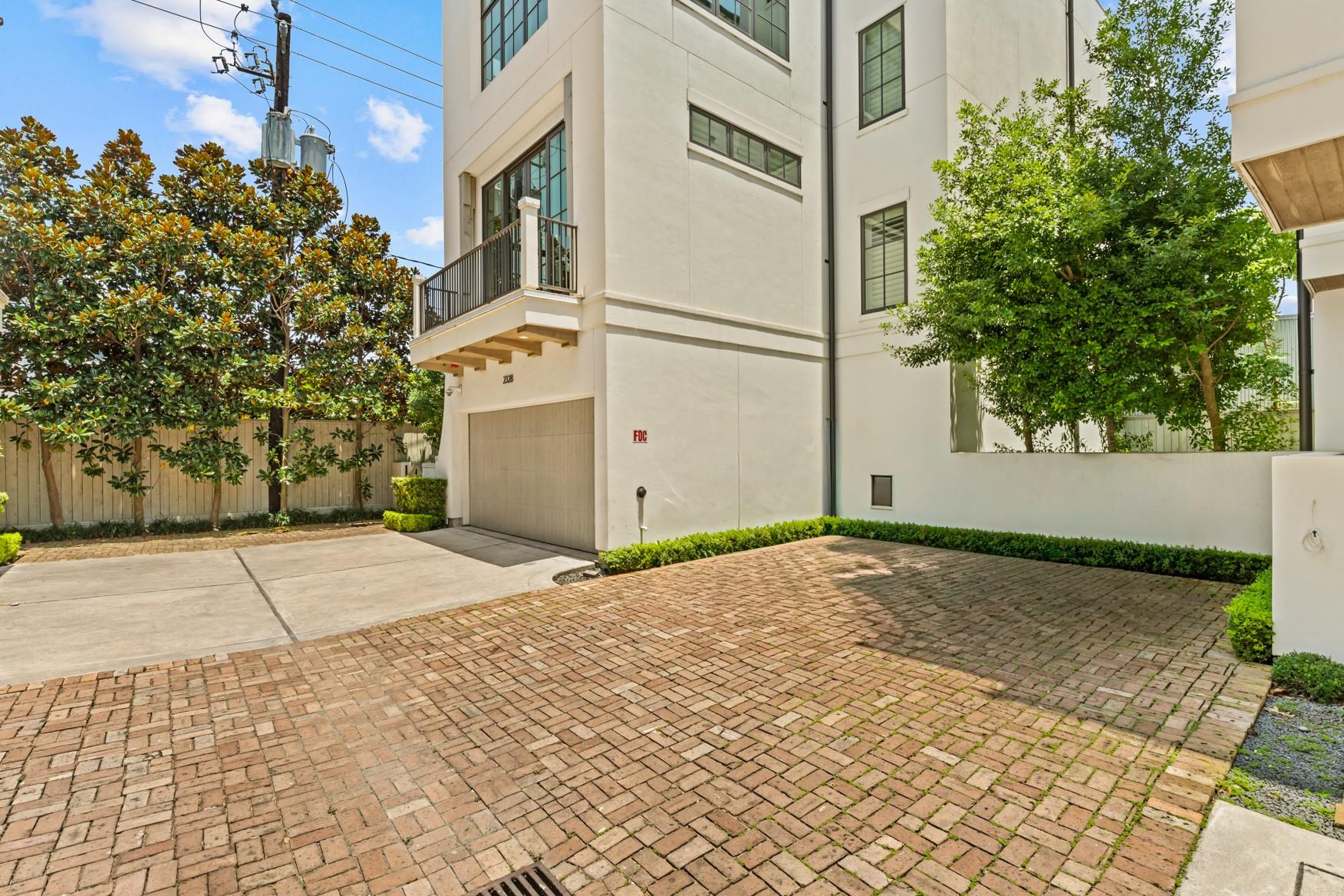 2328 Bissonnet Street