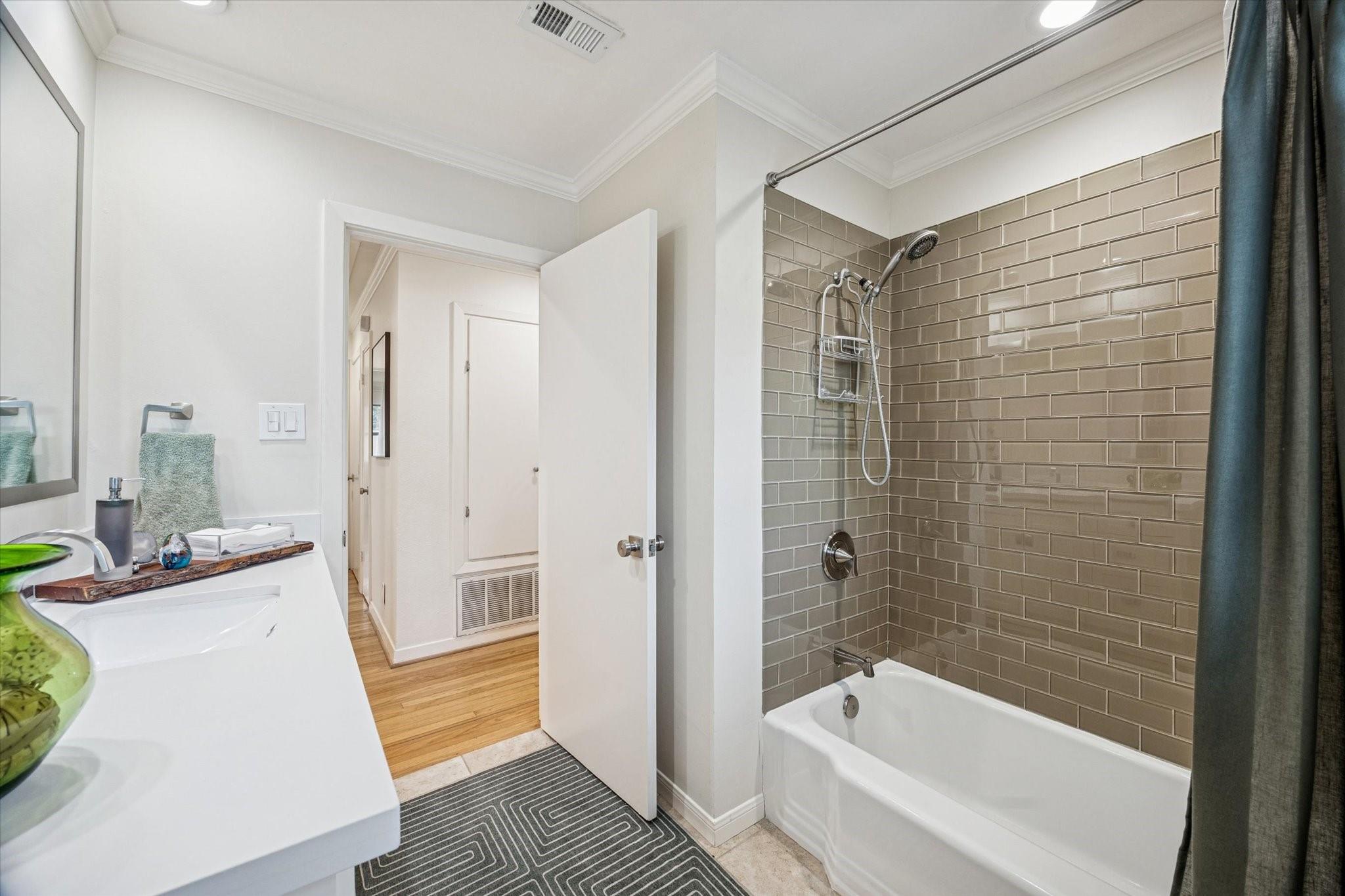 4721 Kingfisher Drive