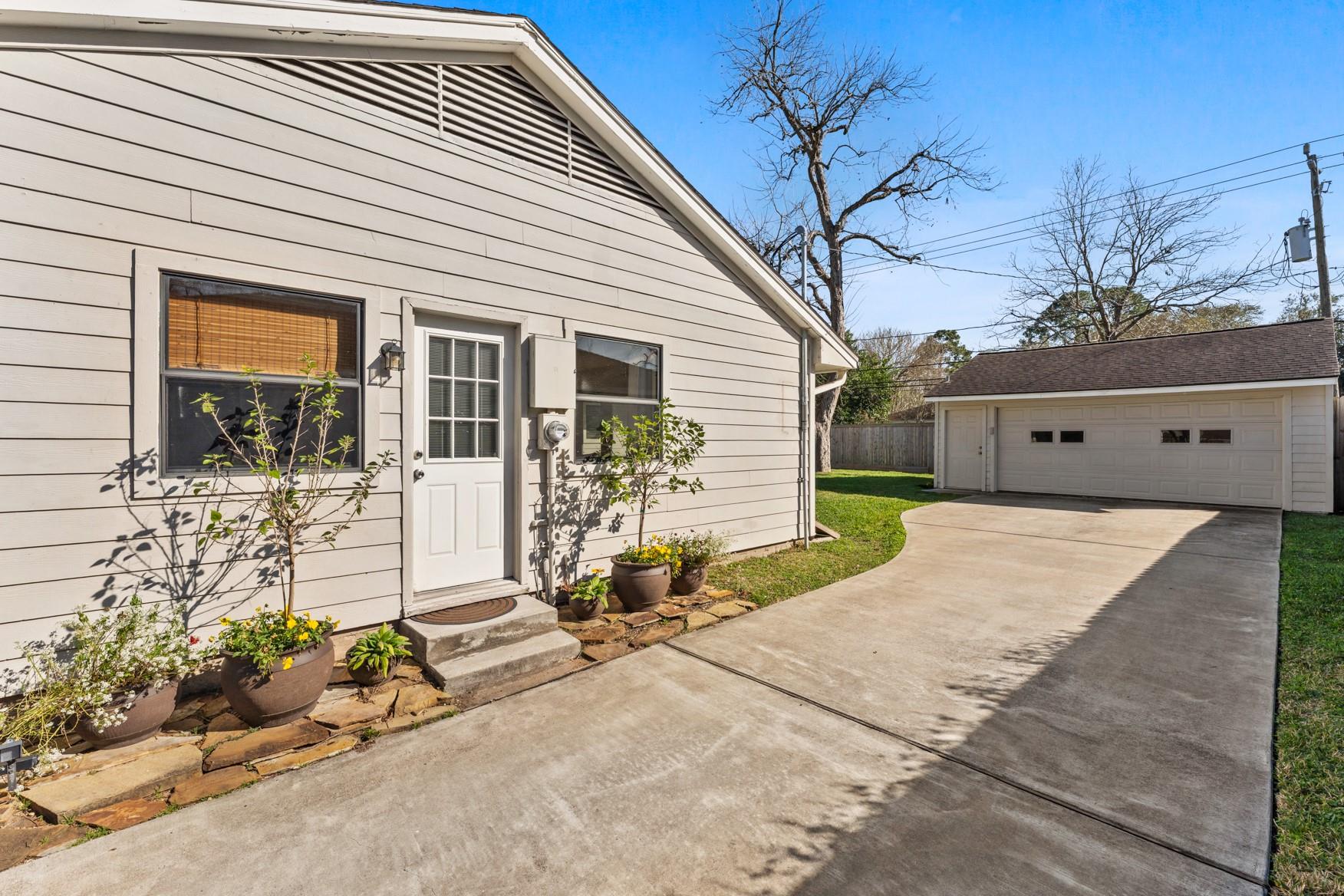 4721 Kingfisher Drive