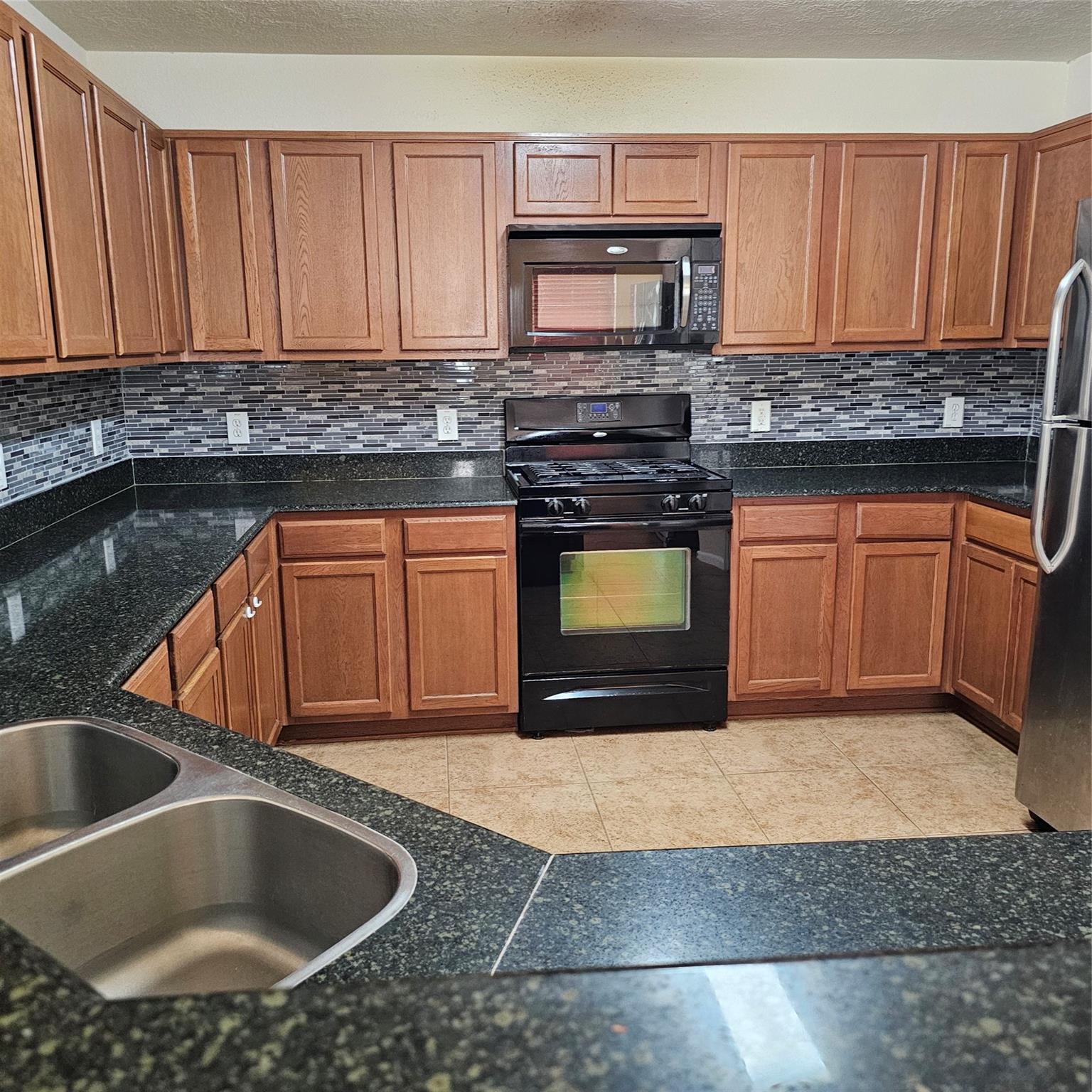 11727 Madison Oak Street