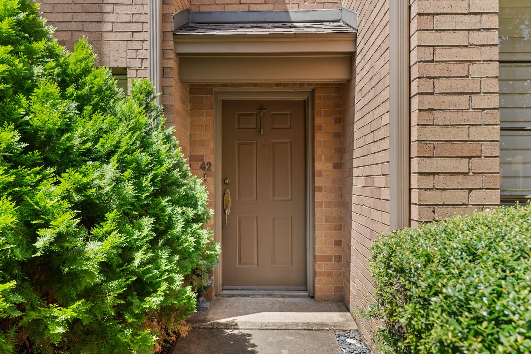 3300 Bellefontaine Street # 42