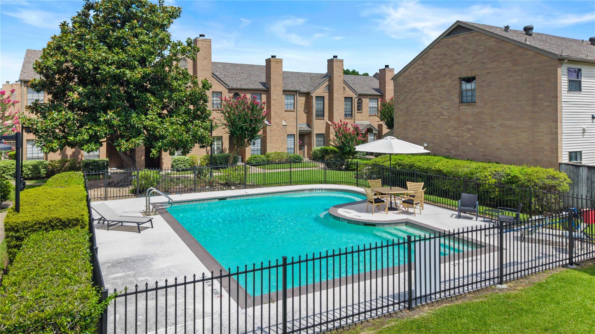 3300 Bellefontaine Street # 42