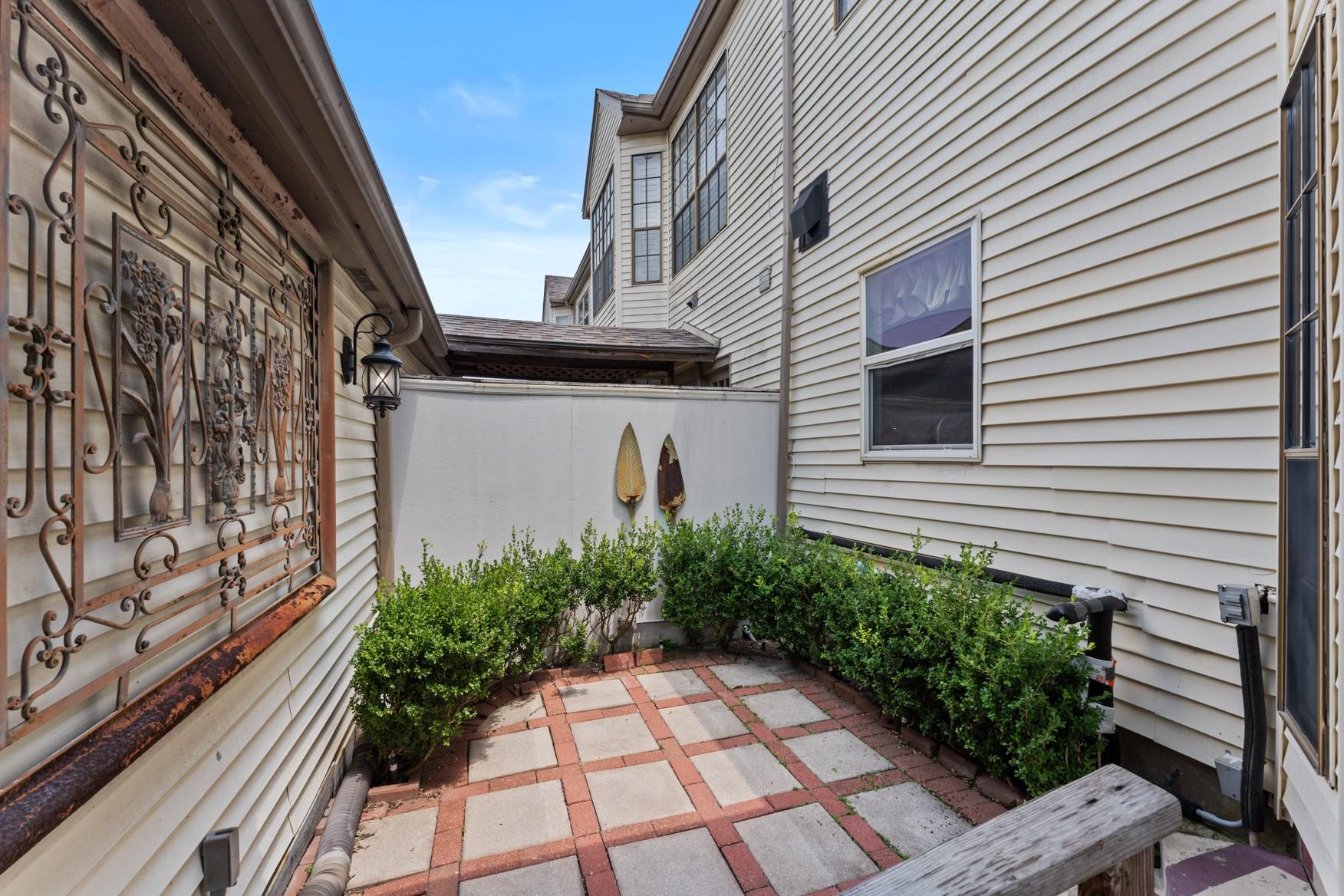 3300 Bellefontaine Street # 42