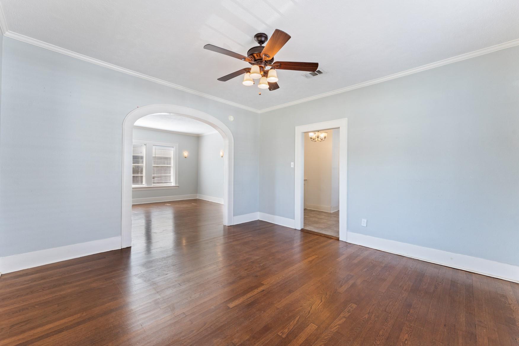 2502 Rosewood Street