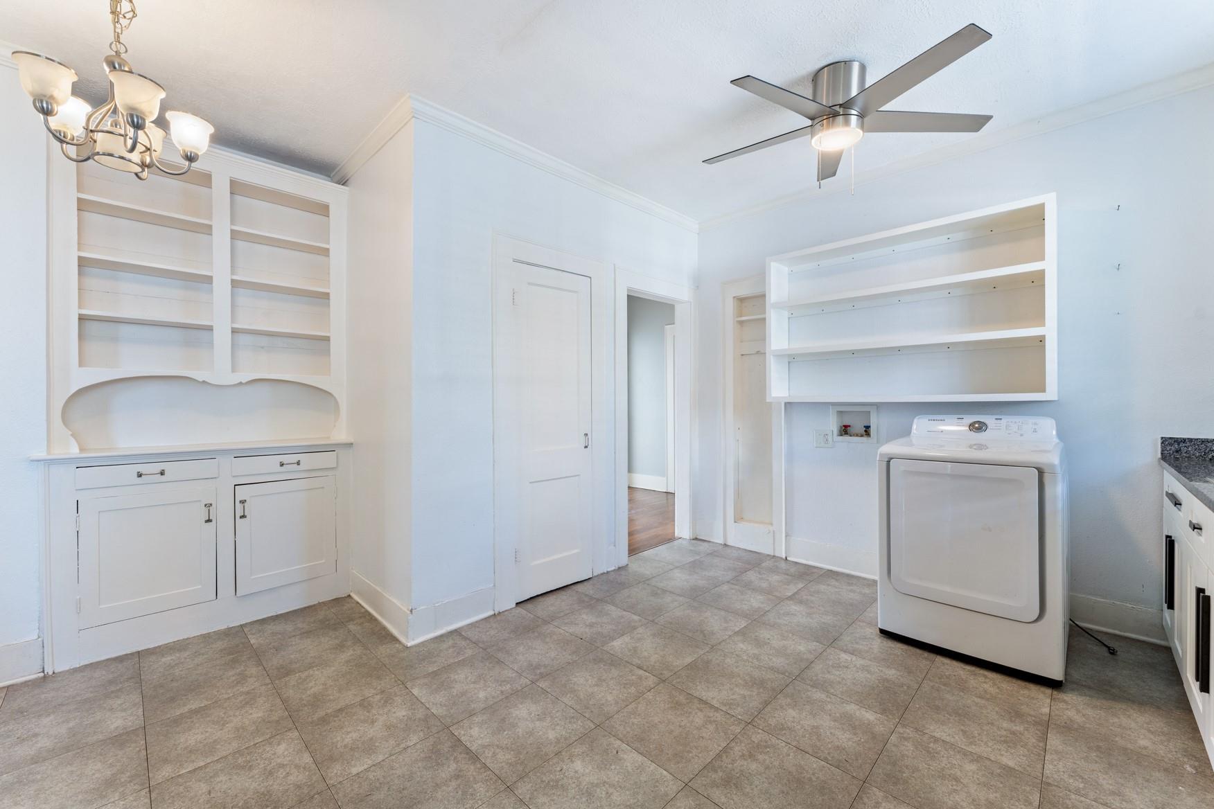 2502 Rosewood Street