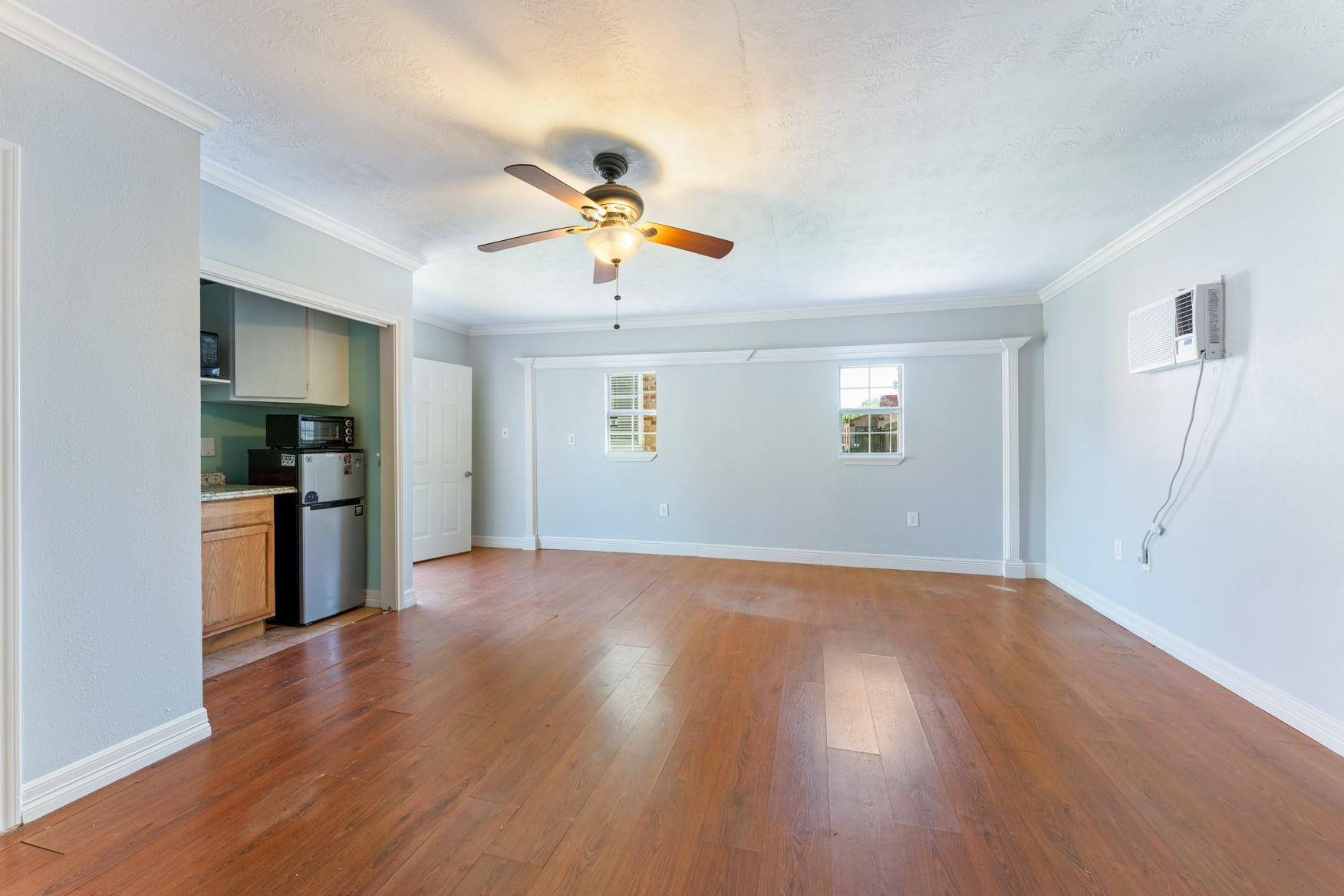 2502 Rosewood Street