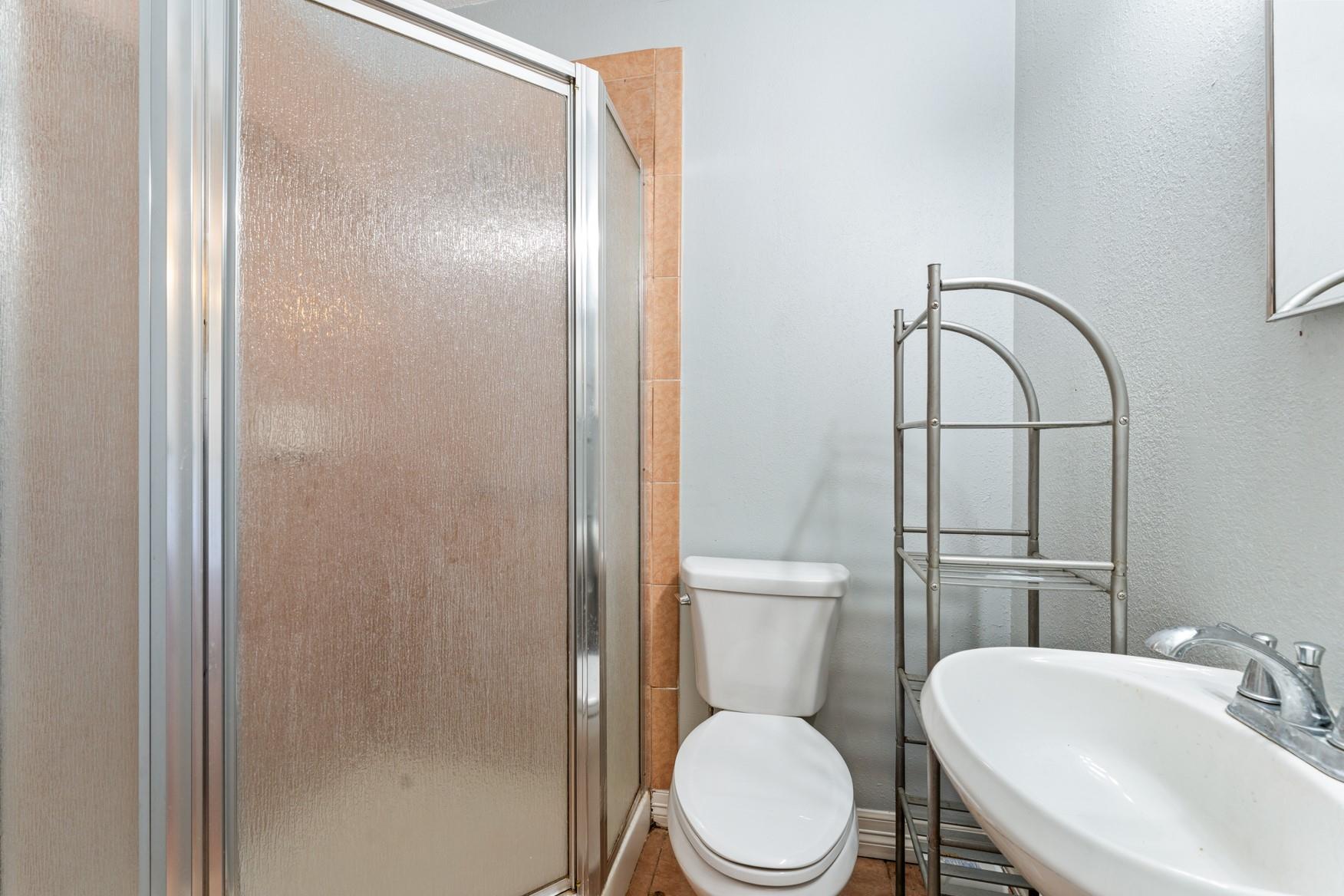 2502 Rosewood Street