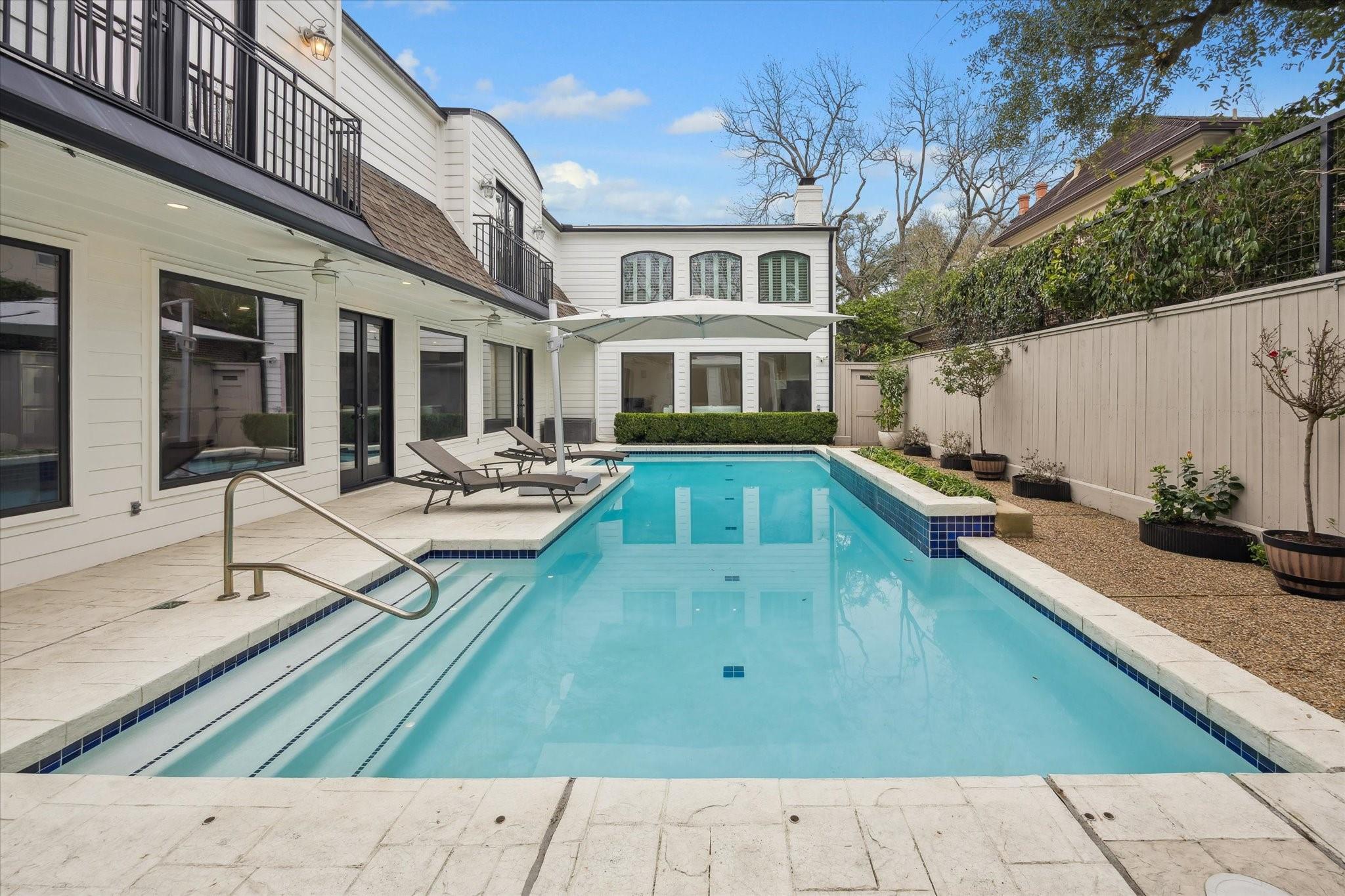 6348 Vanderbilt Street
