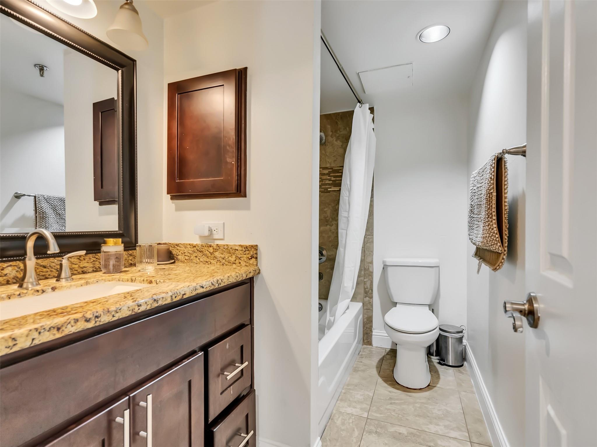 3525 Sage Road # 1210
