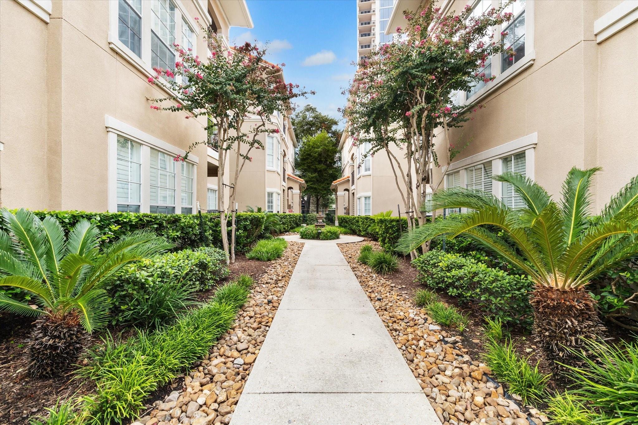 3231 Allen Parkway # 5201