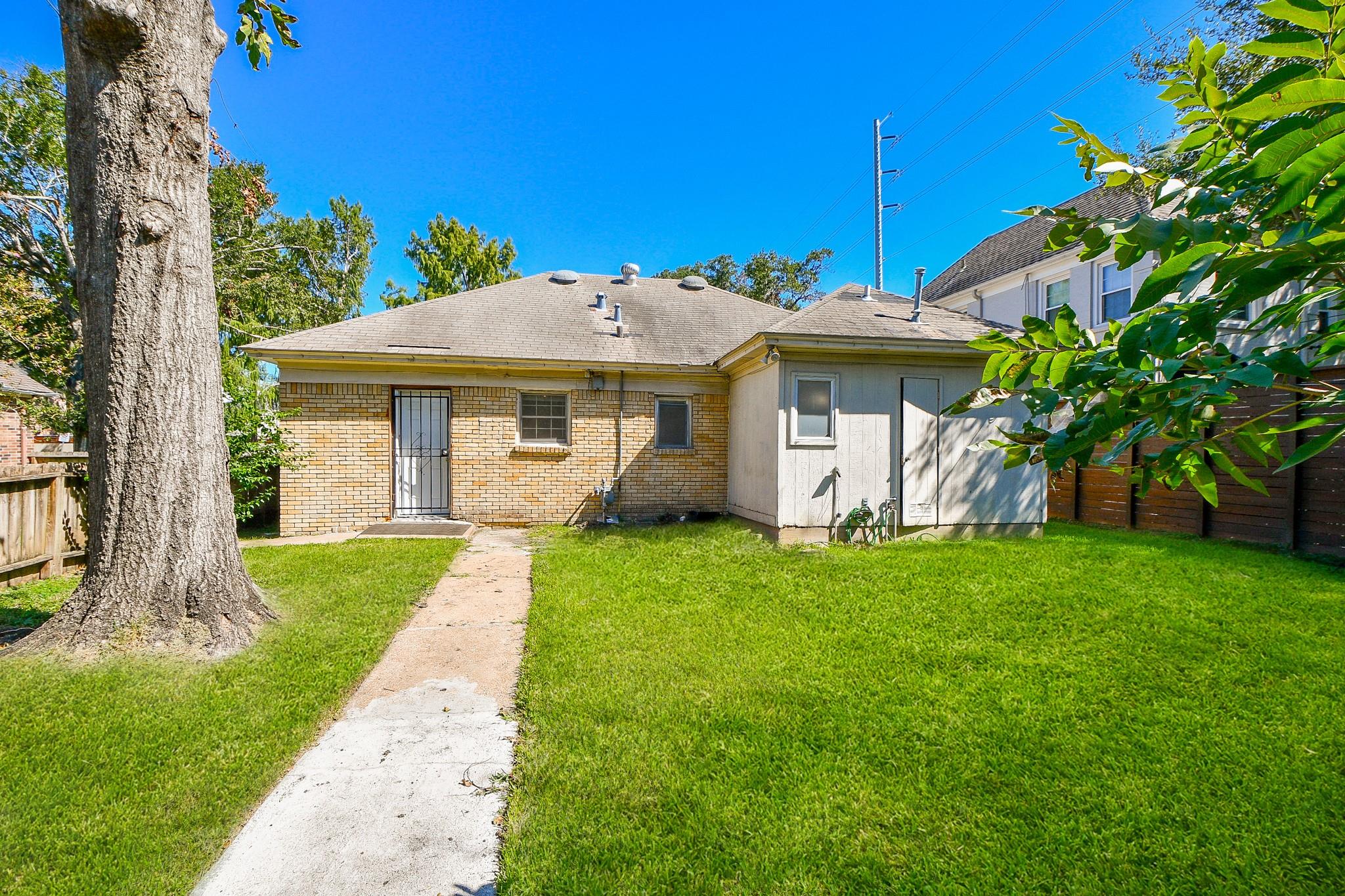 1932 Canterbury Street