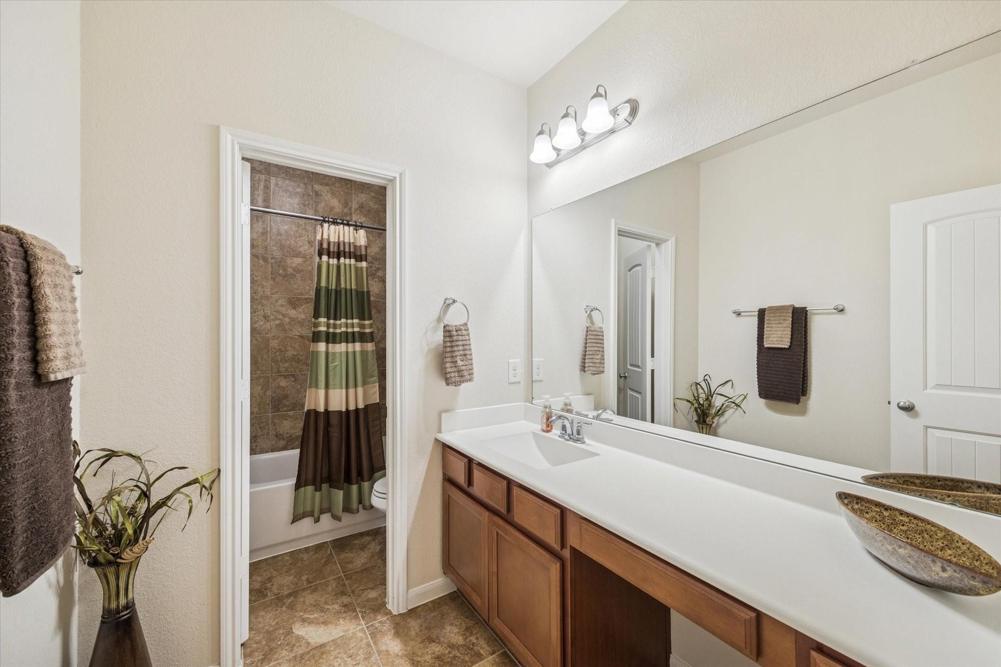 2506 River Oak Court