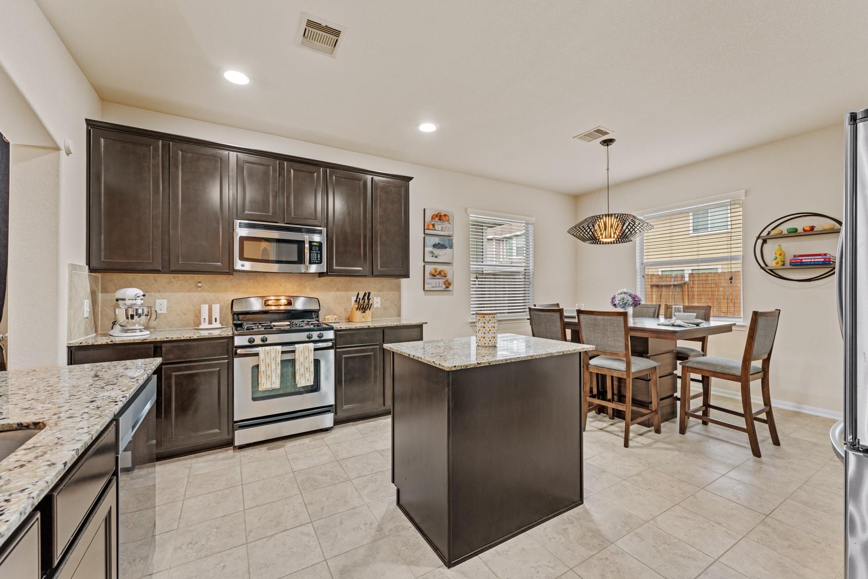 6502 Wilshire Lakes