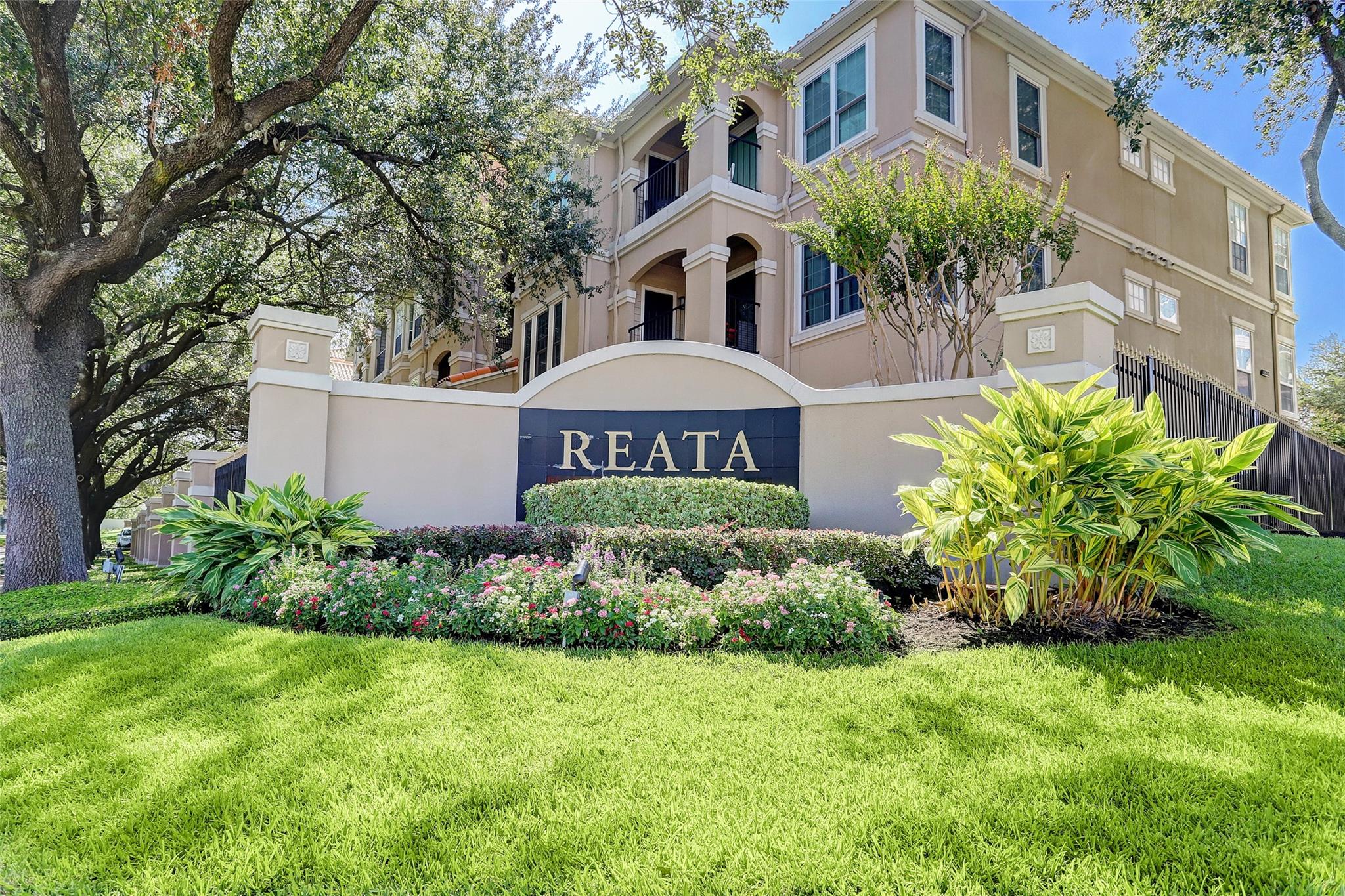 3231 Allen Parkway # 3204