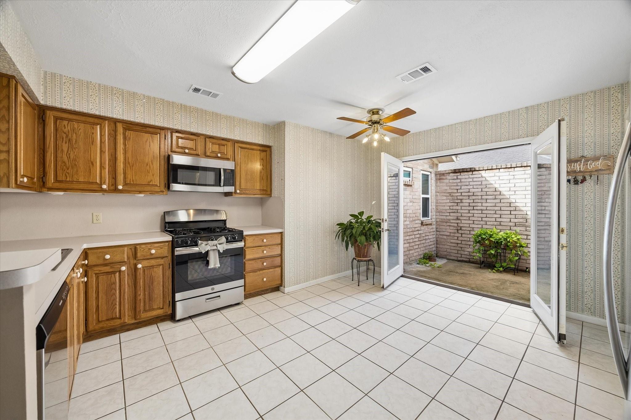 12827 Sandri Lane