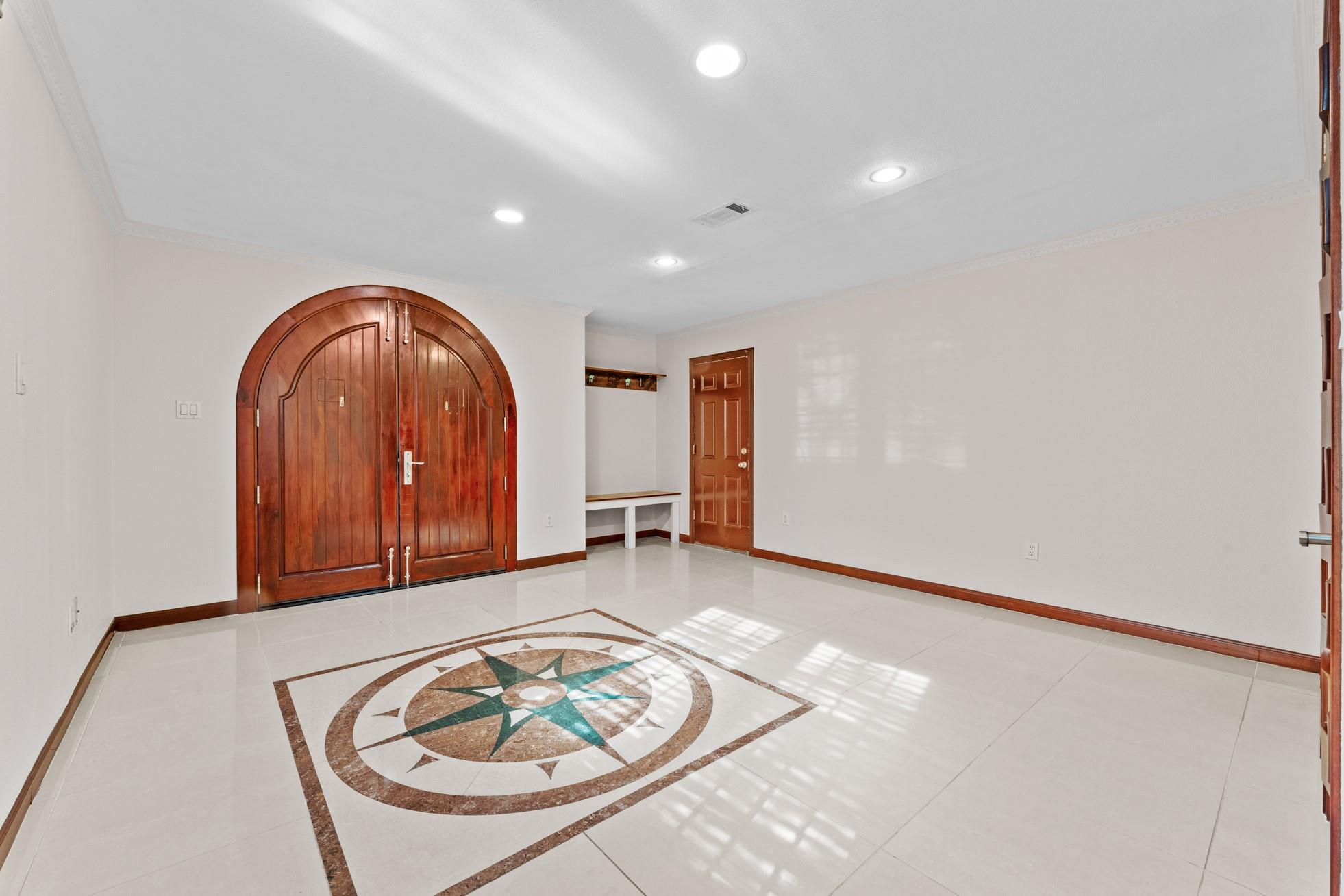 6018 Kirby Drive