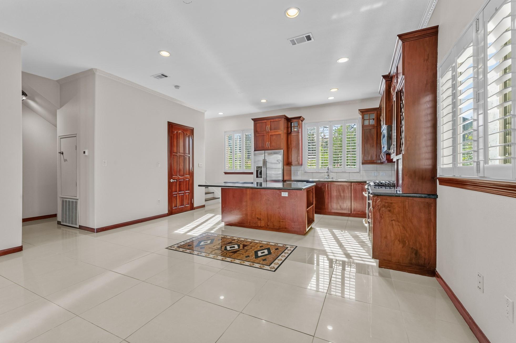6018 Kirby Drive